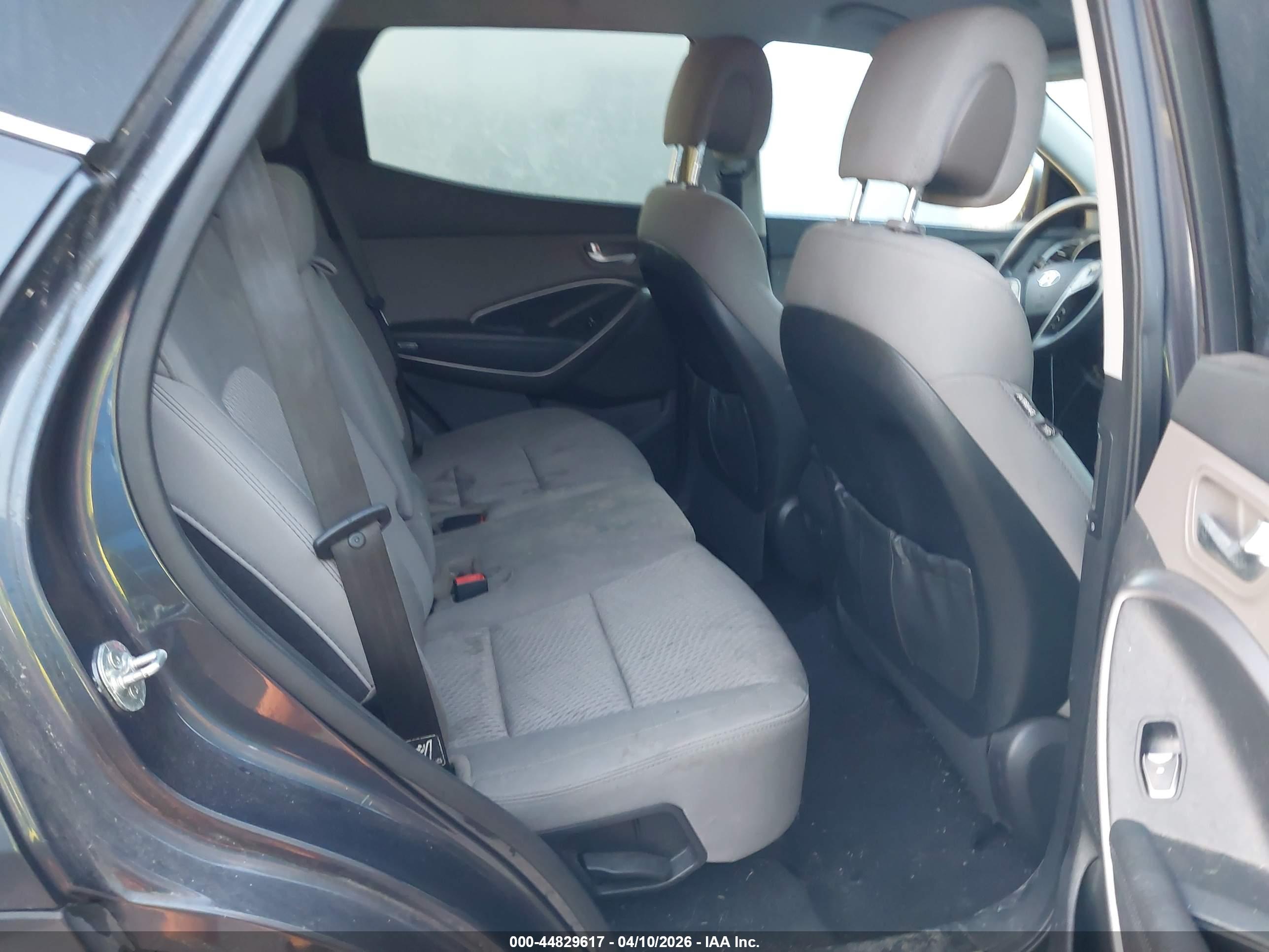 HYUNDAI SANTA image 8