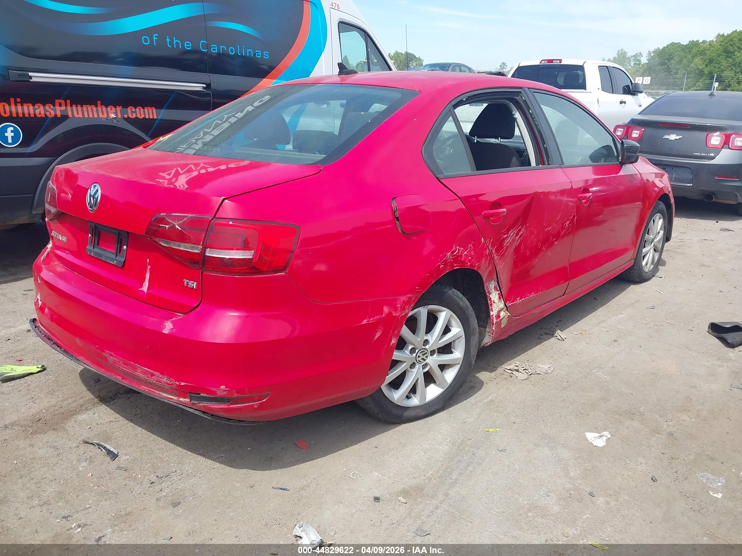 VOLKSWAGEN JETTA image 4