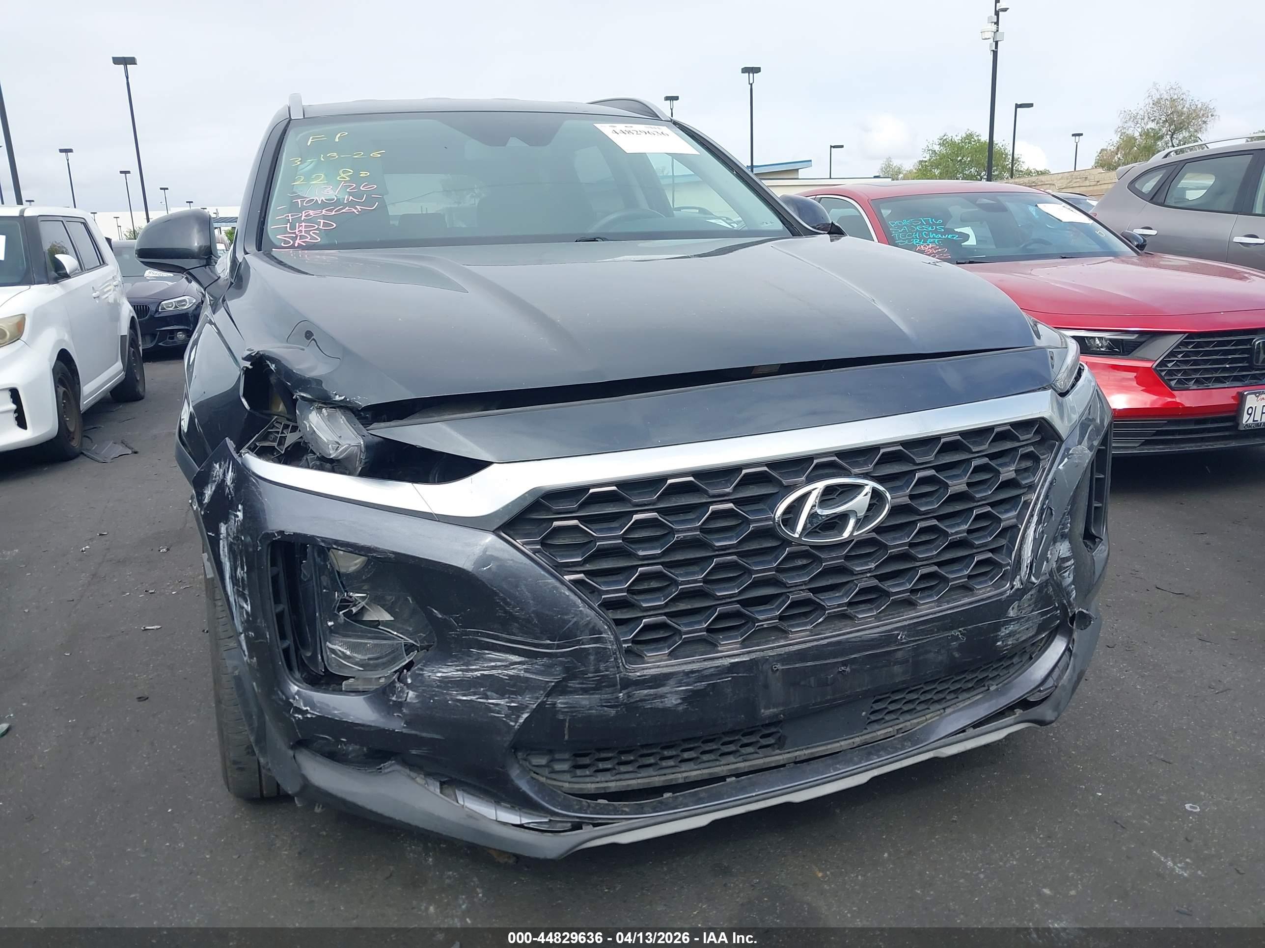 HYUNDAI SANTA image 6
