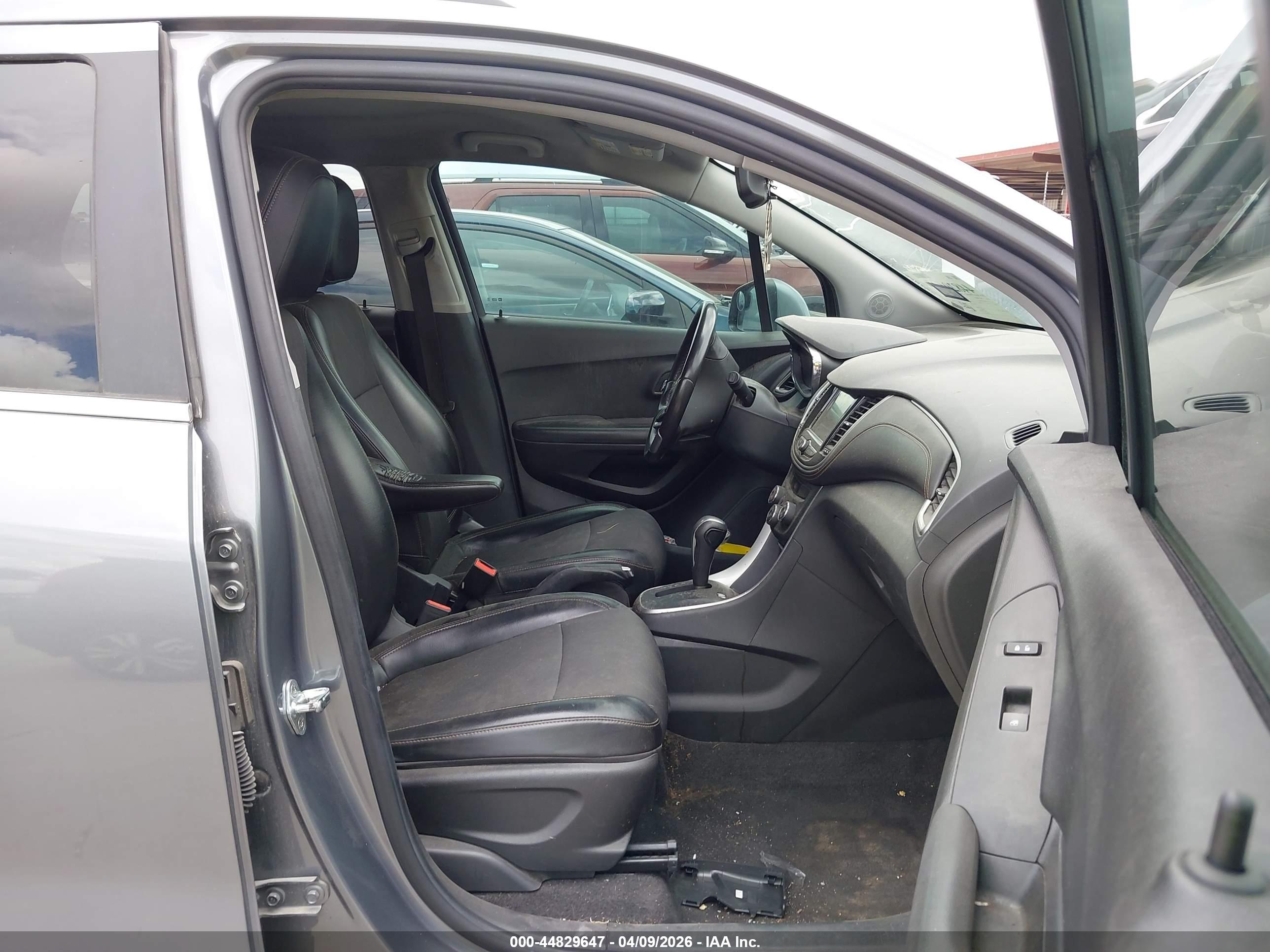 CHEVROLET TRAX image 5