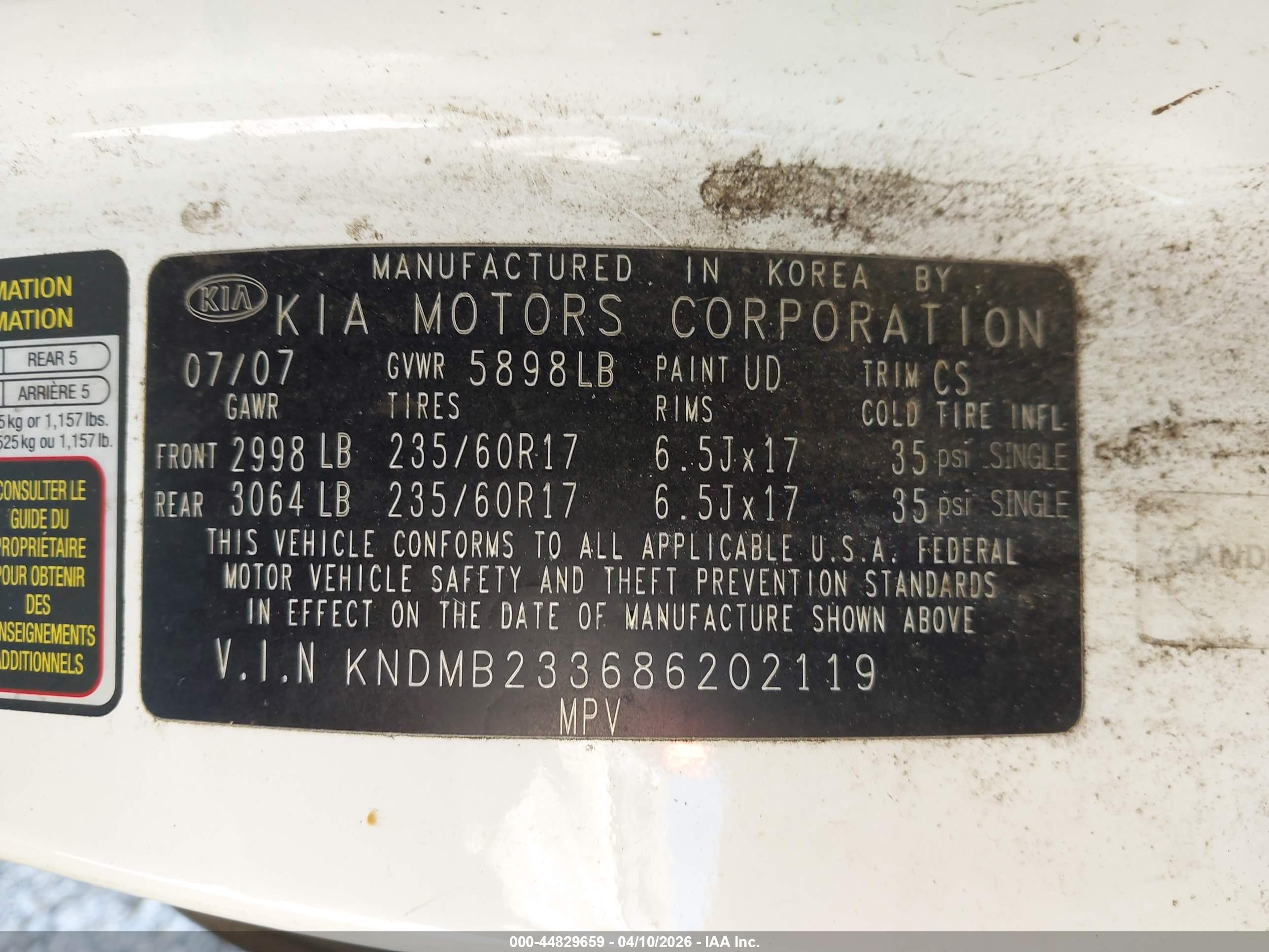KIA SEDONA image 9