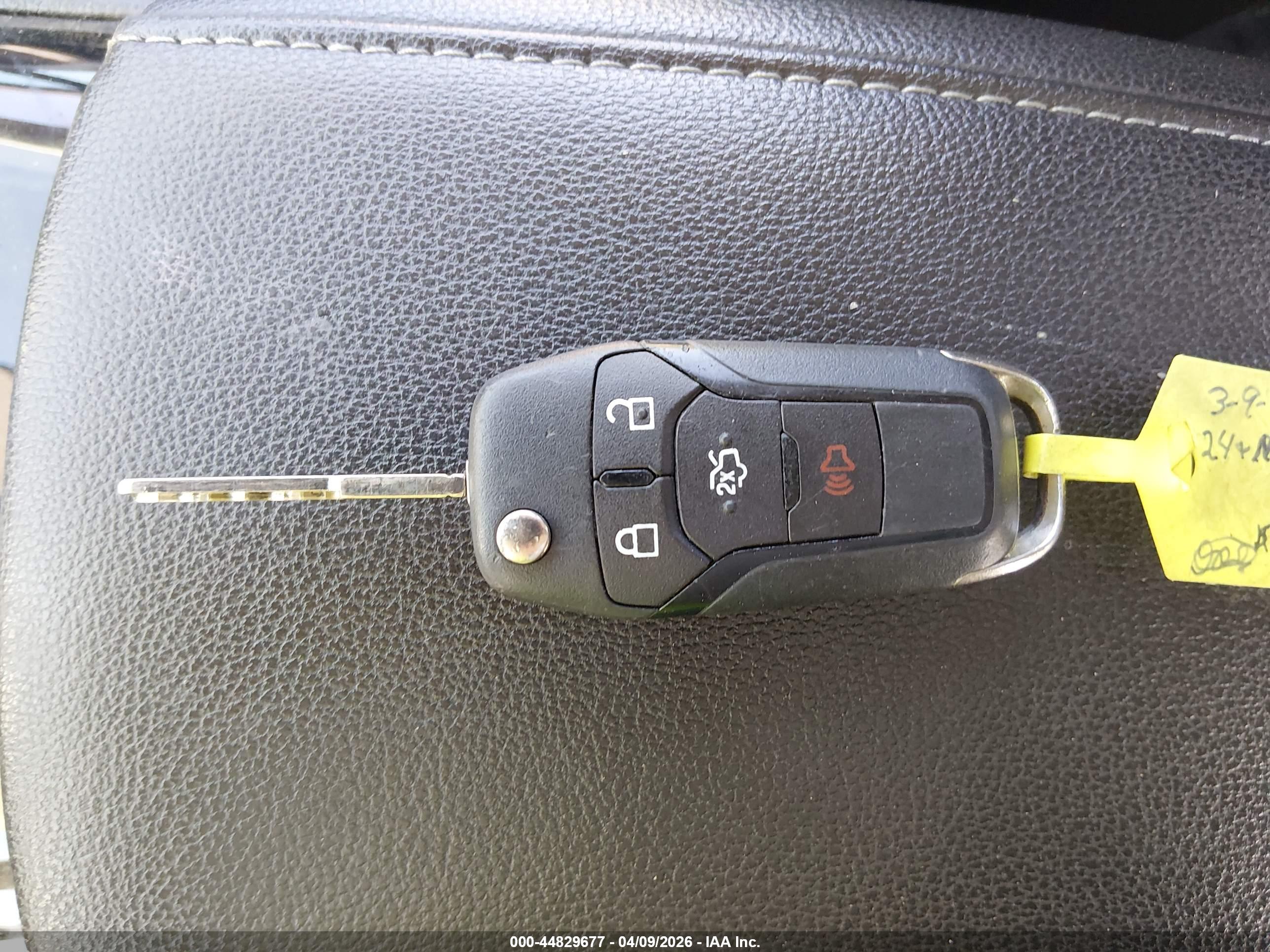 FORD FUSION image 11