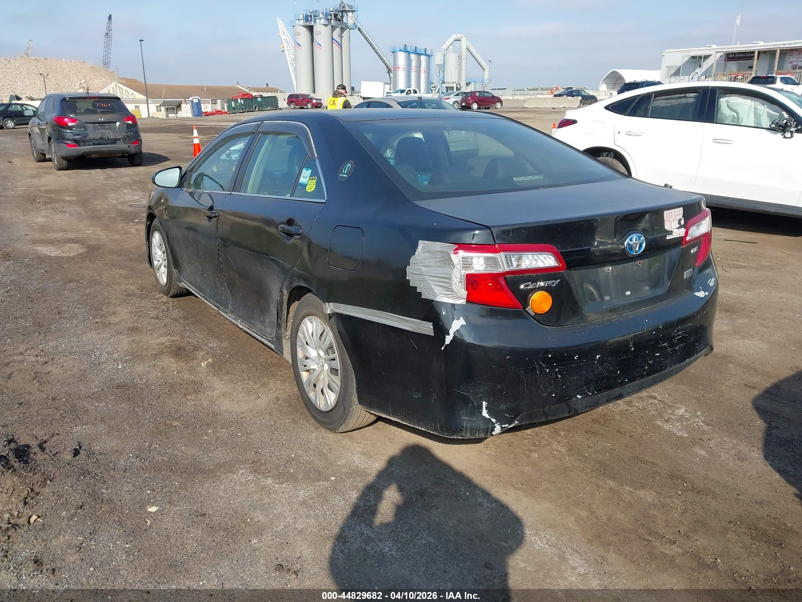 TOYOTA CAMRY image 3
