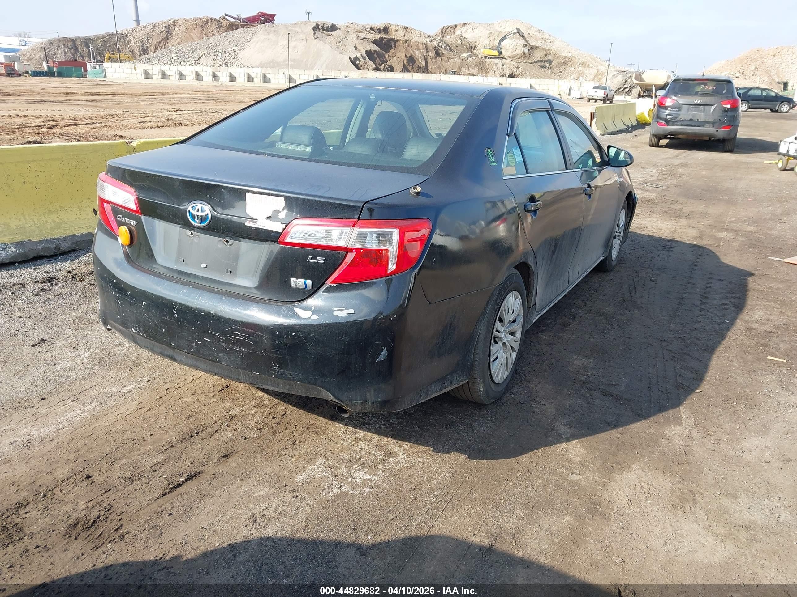 TOYOTA CAMRY image 4