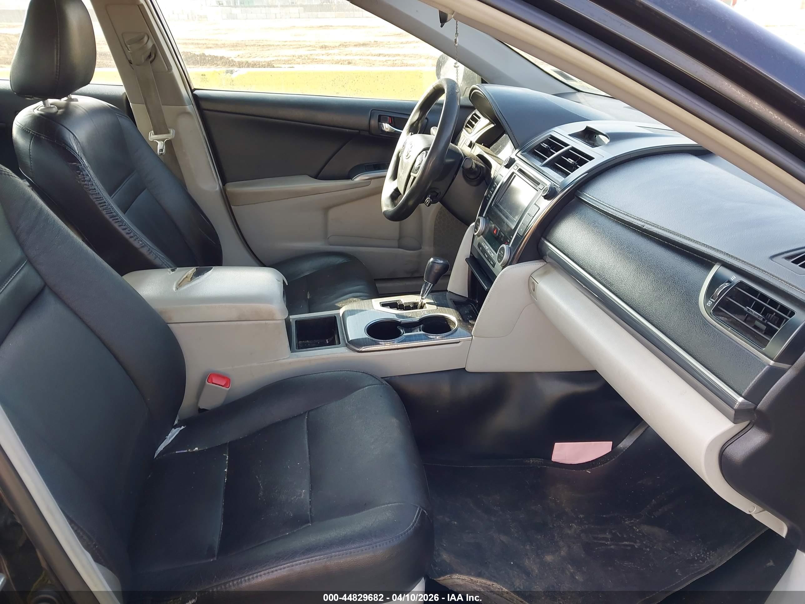 TOYOTA CAMRY image 5