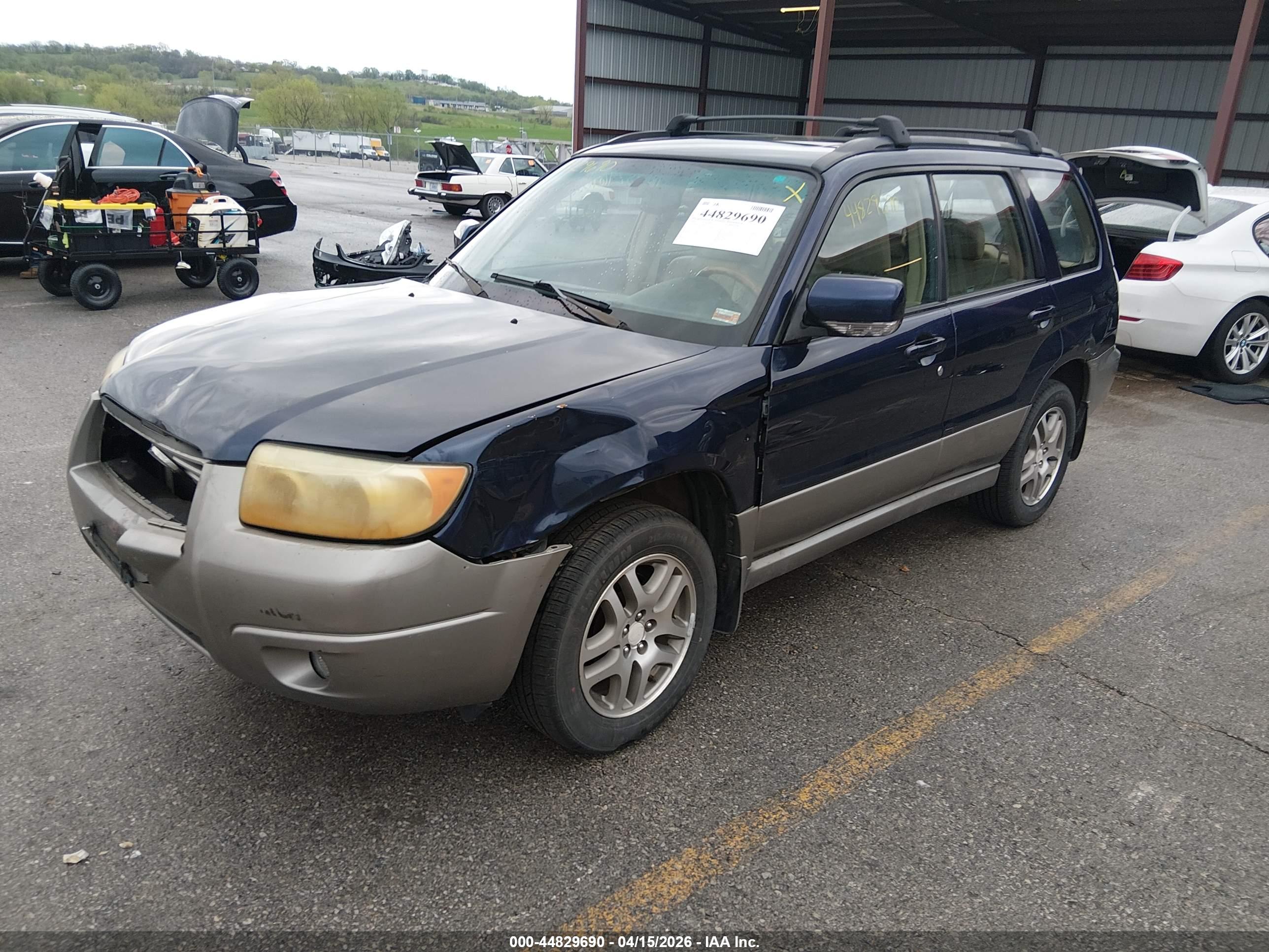 SUBARU FORESTER image 2