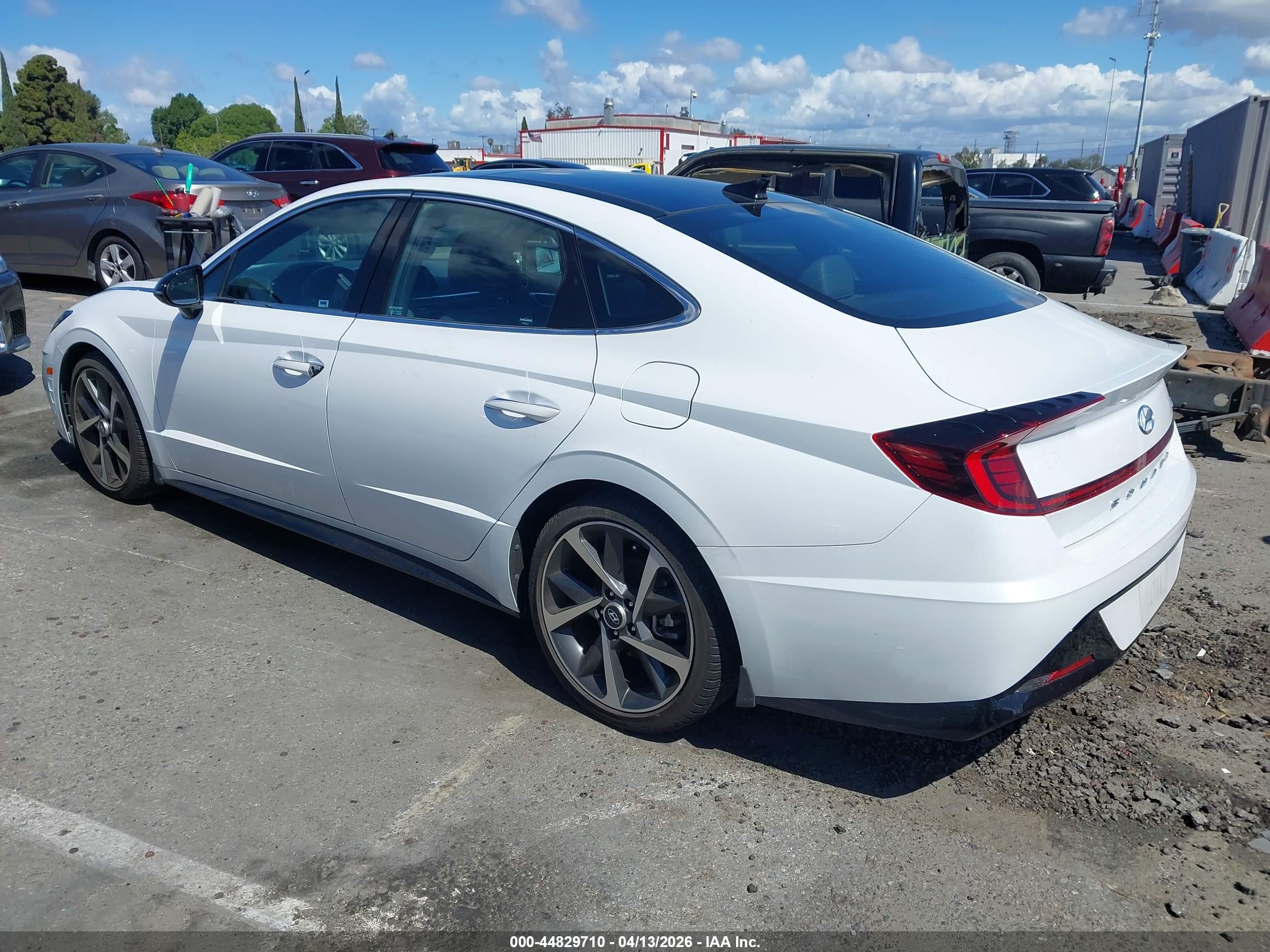 HYUNDAI SONATA image 3