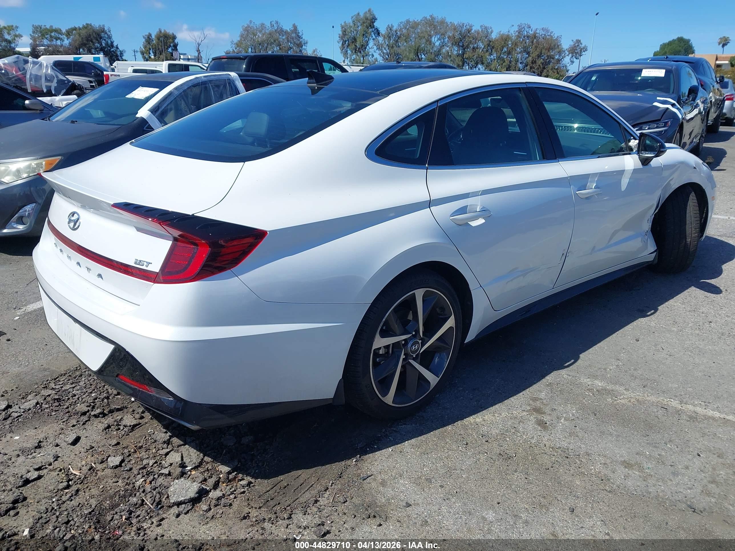 HYUNDAI SONATA image 4