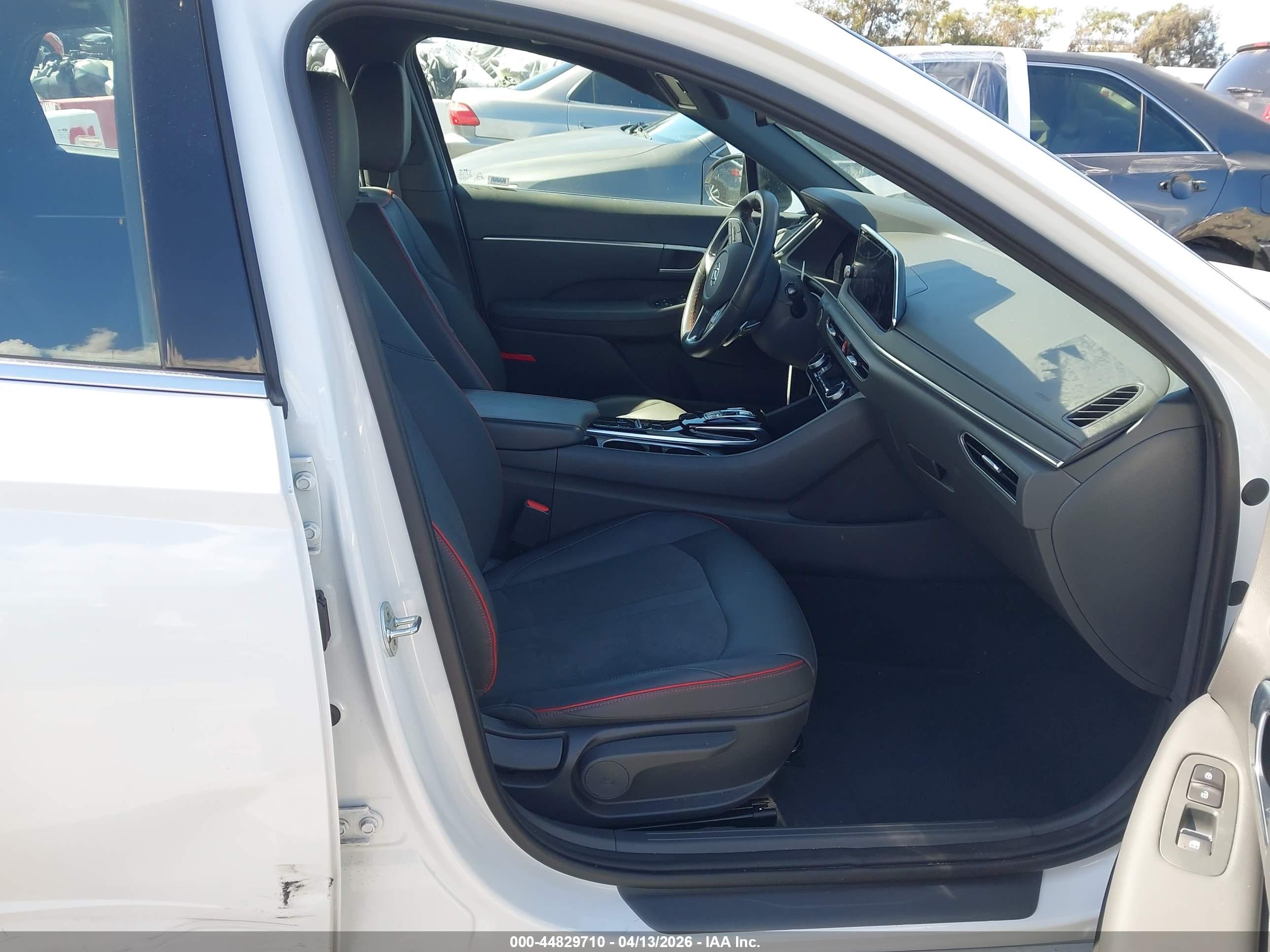 HYUNDAI SONATA image 5