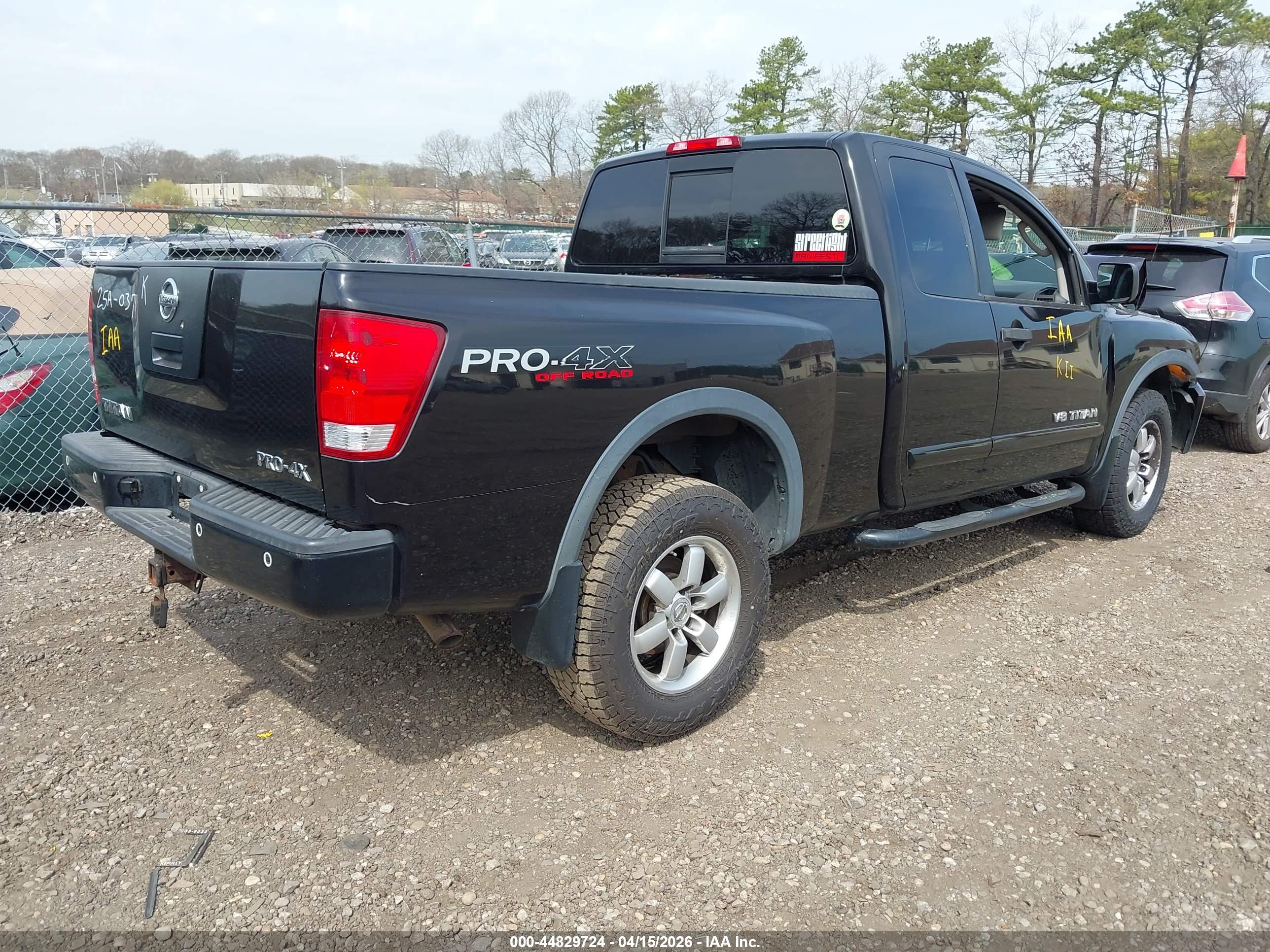 NISSAN TITAN image 4