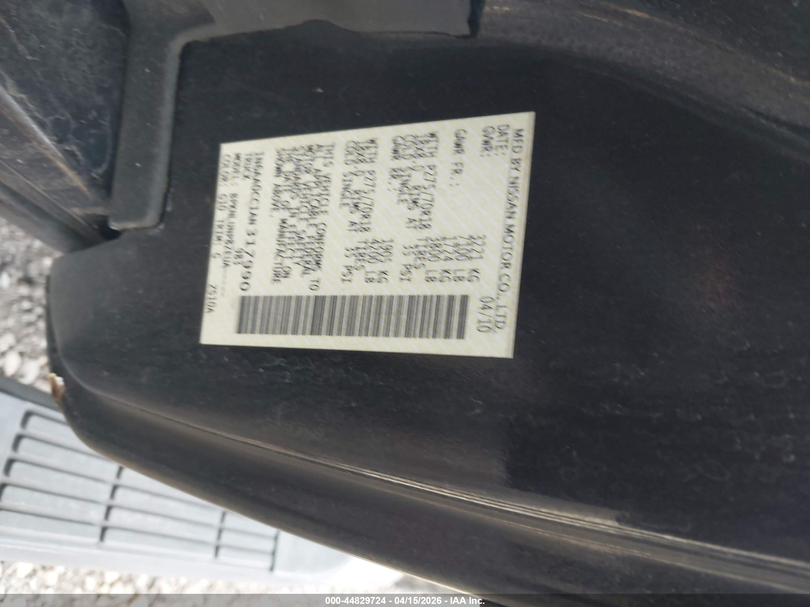 NISSAN TITAN image 9