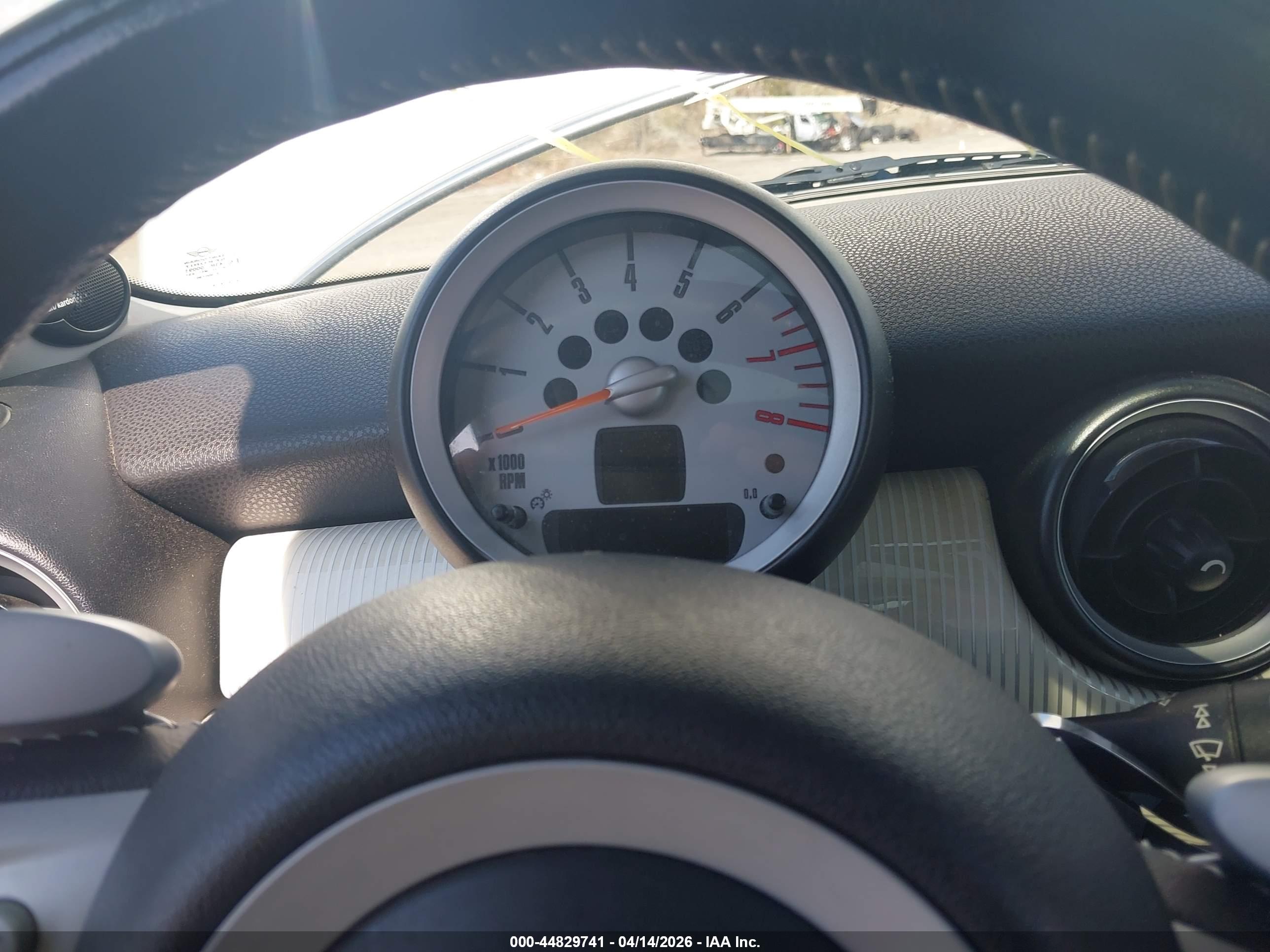 MINI COOPER image 7