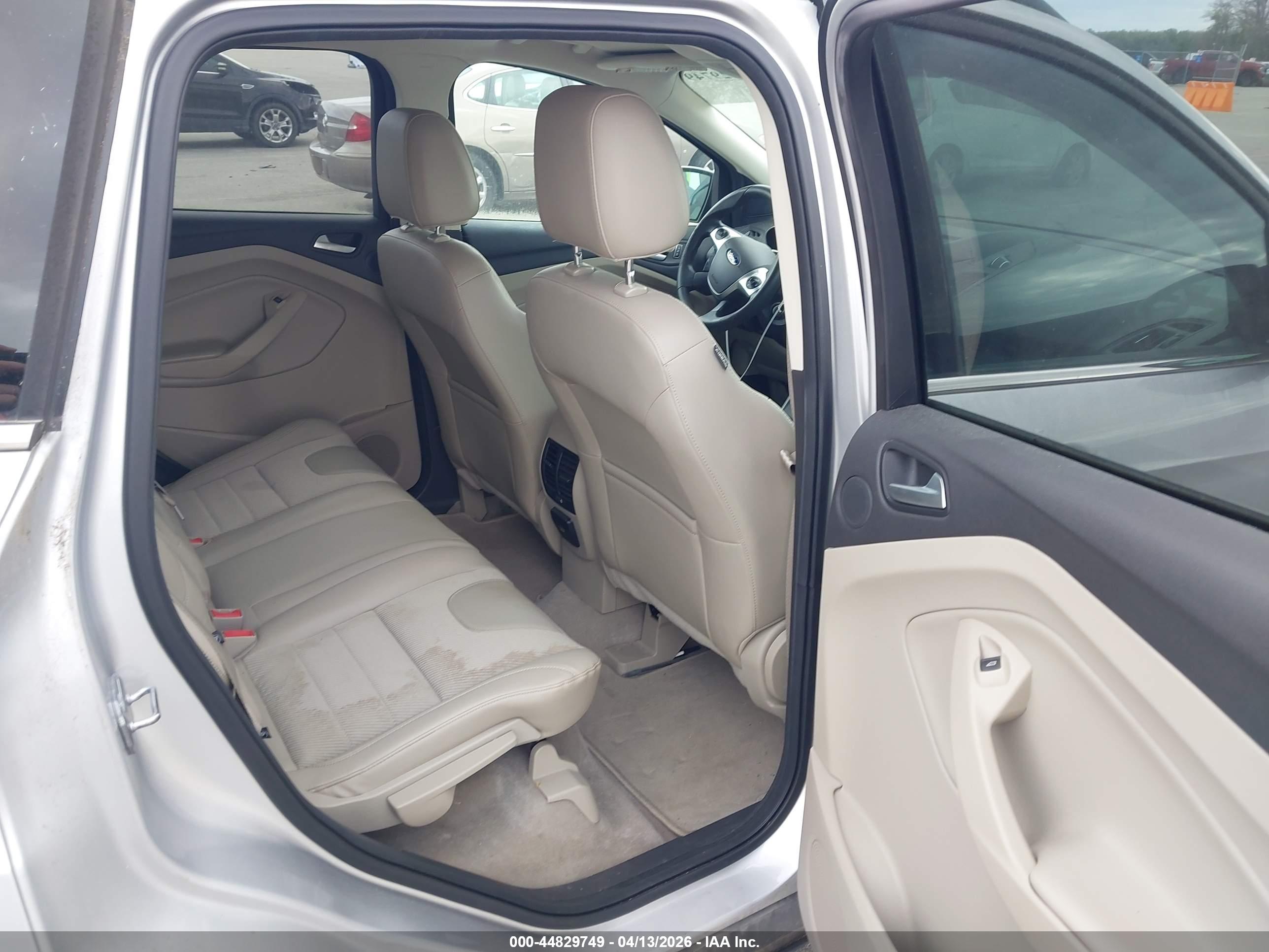 FORD ESCAPE image 8