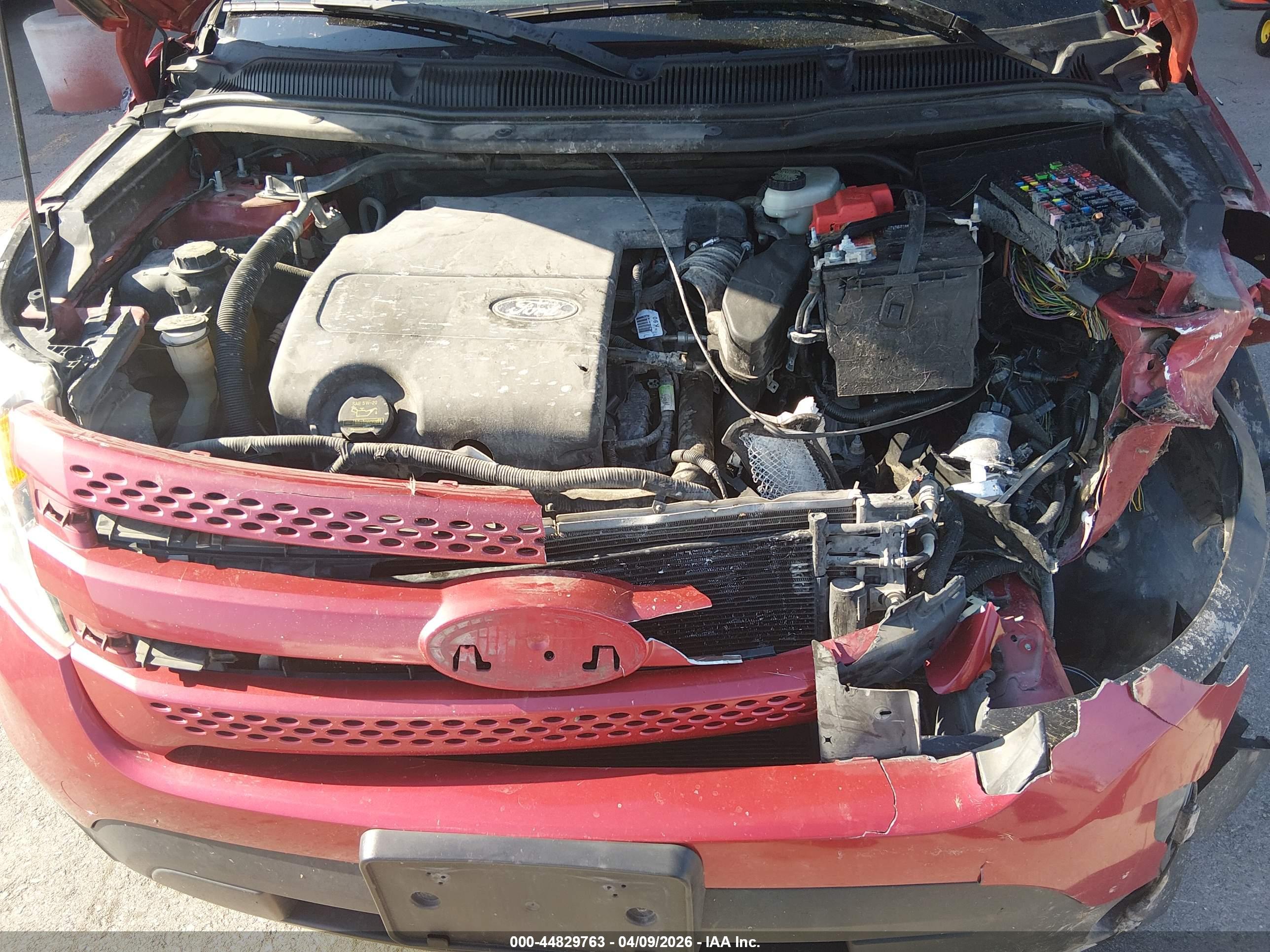 FORD EXPLORER image 10