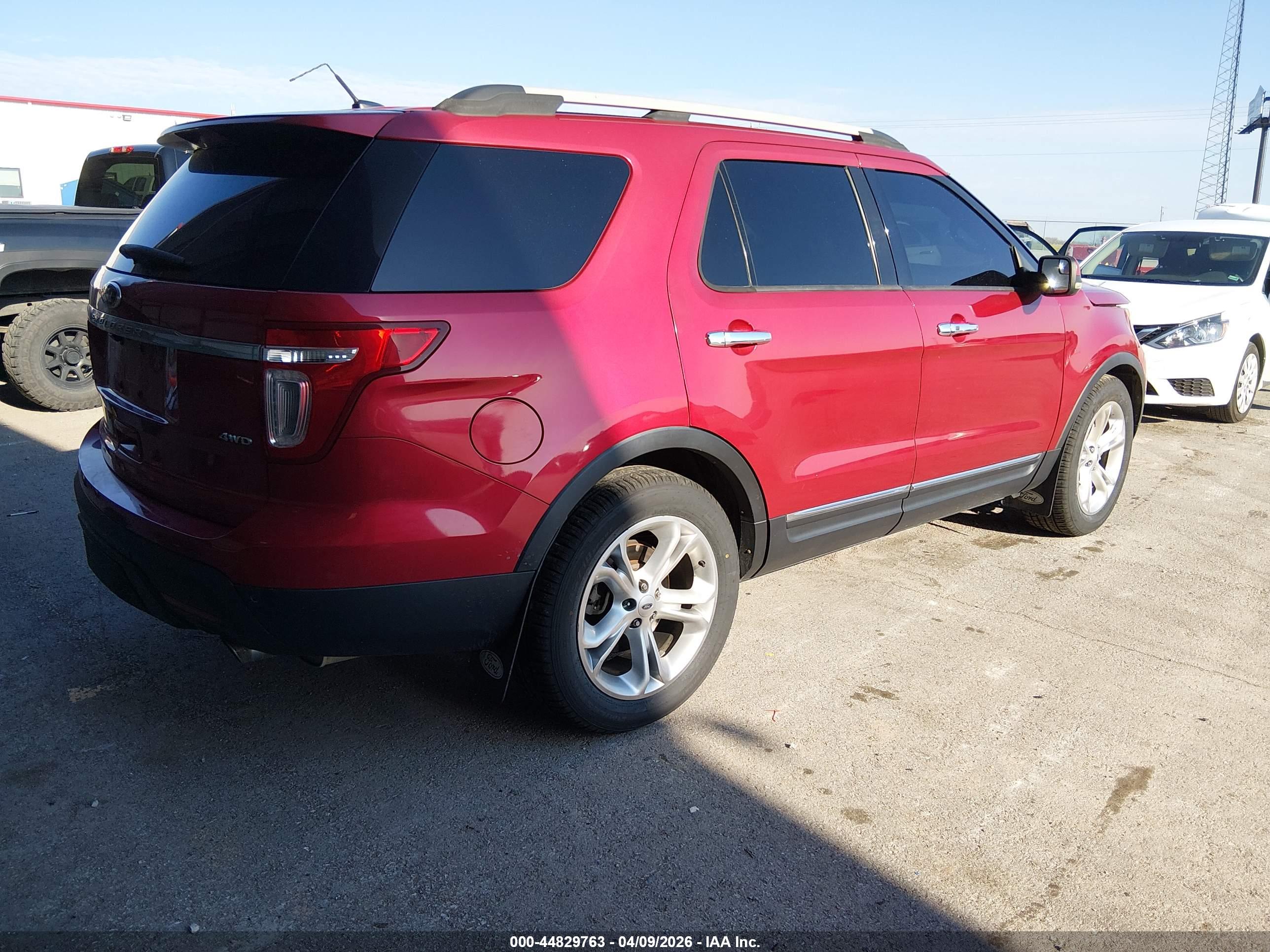 FORD EXPLORER image 4