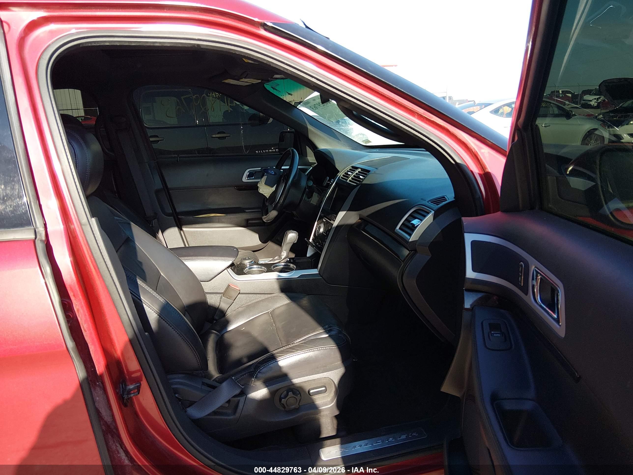 FORD EXPLORER image 5