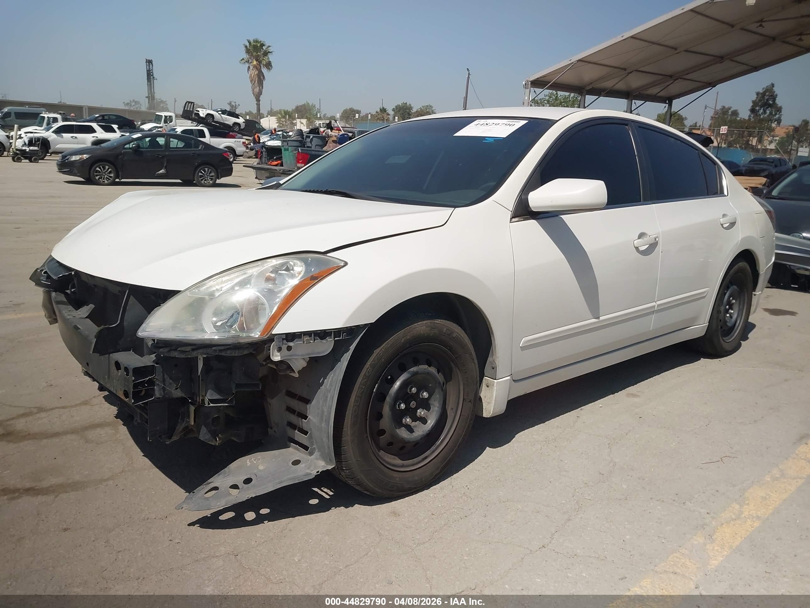 NISSAN ALTIMA image 2