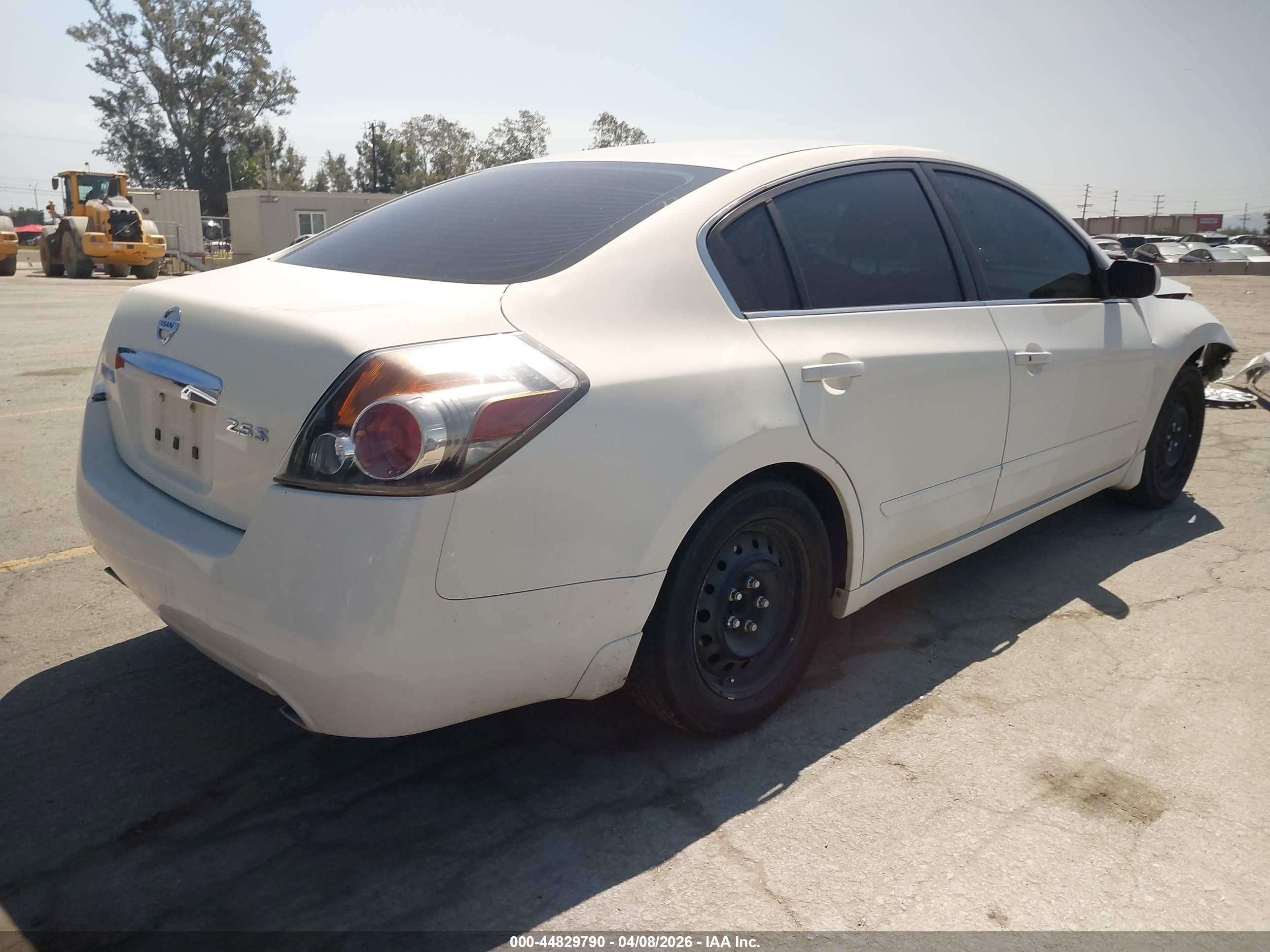 NISSAN ALTIMA image 4