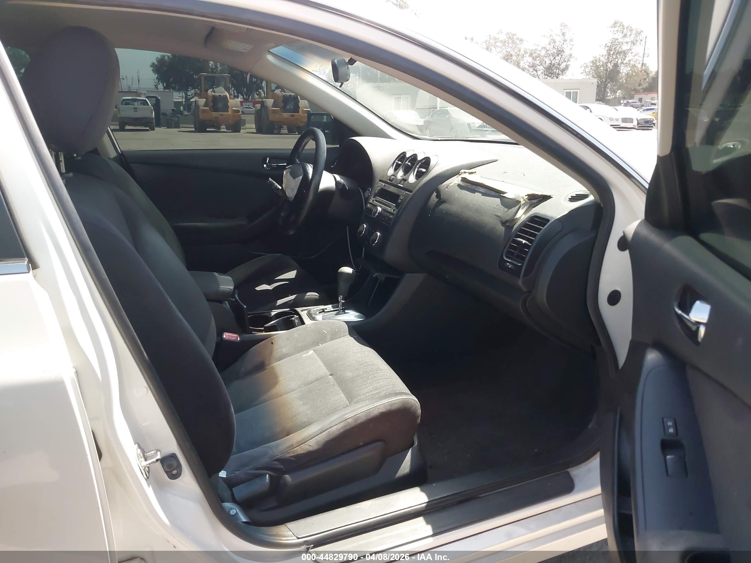 NISSAN ALTIMA image 5