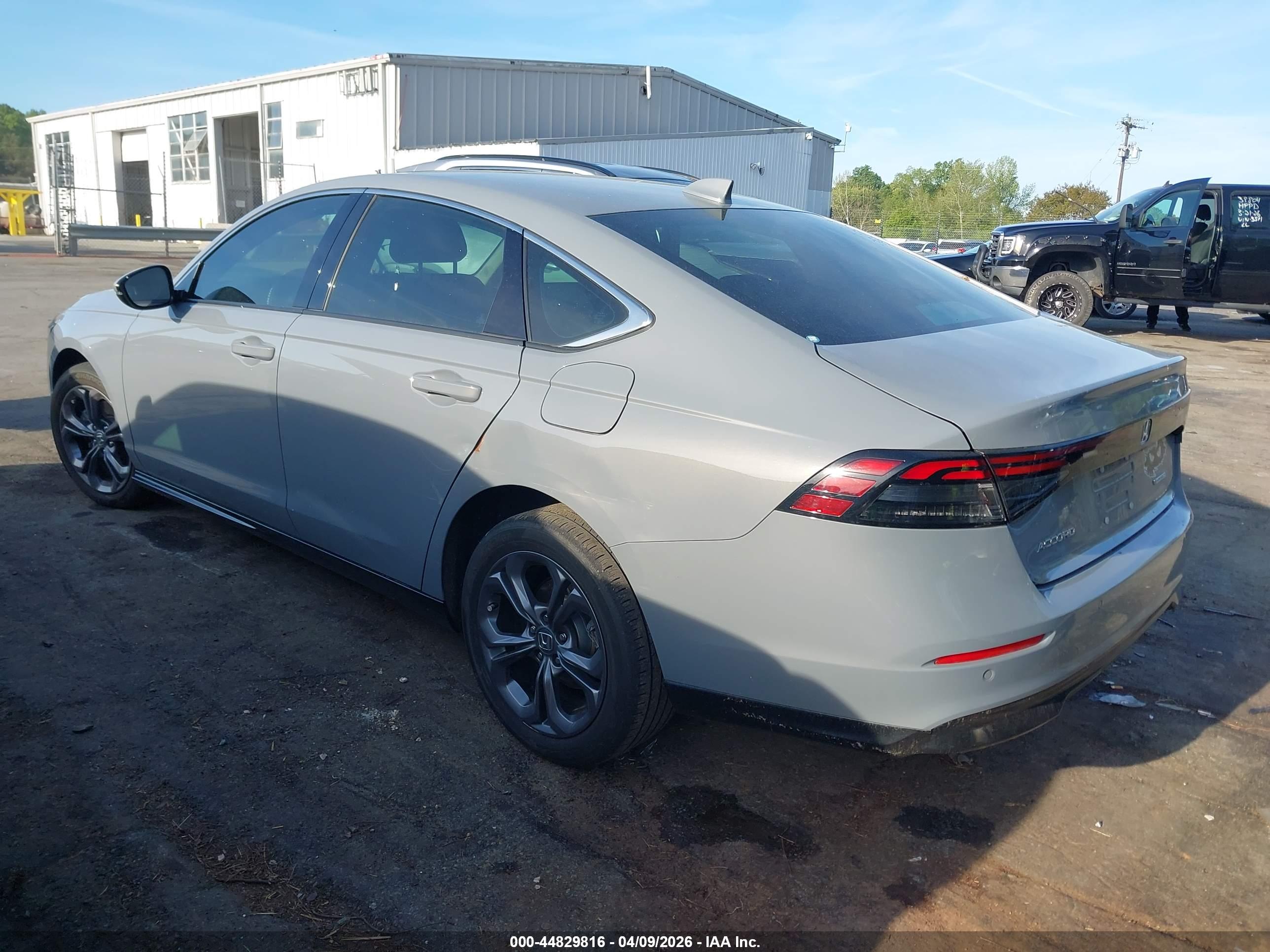 HONDA ACCORD image 3