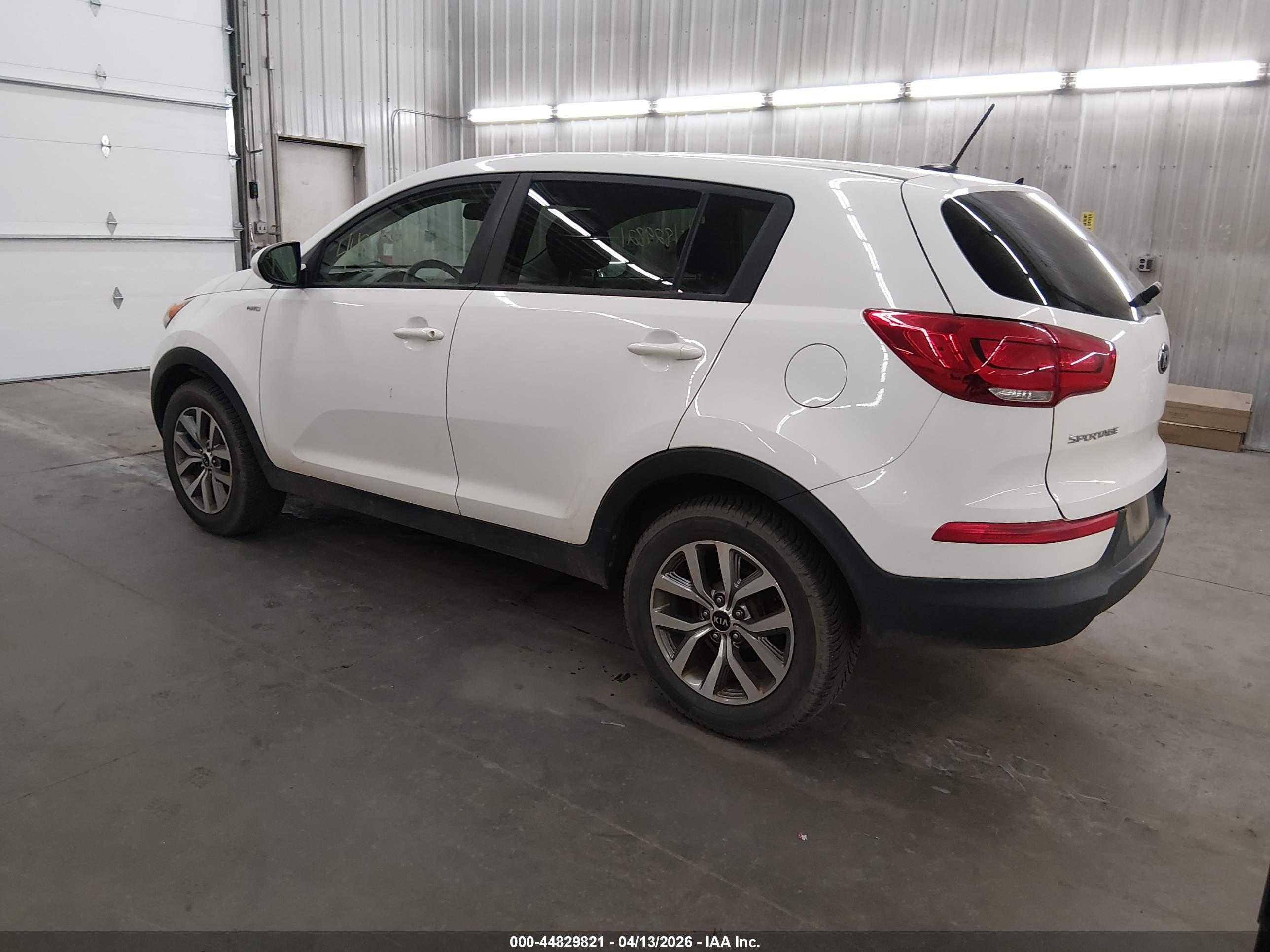 KIA SPORTAGE image 3