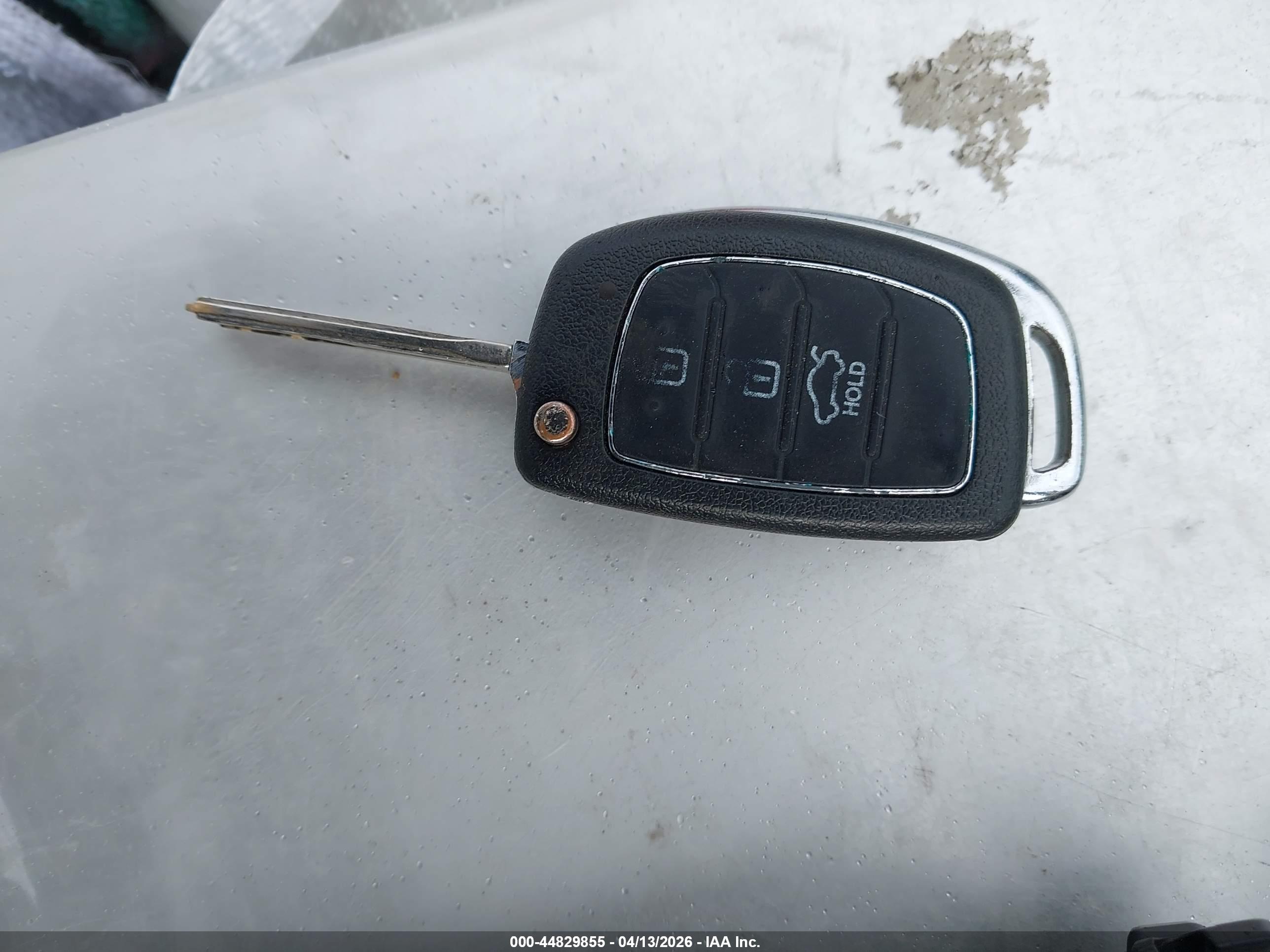 HYUNDAI SONATA image 11