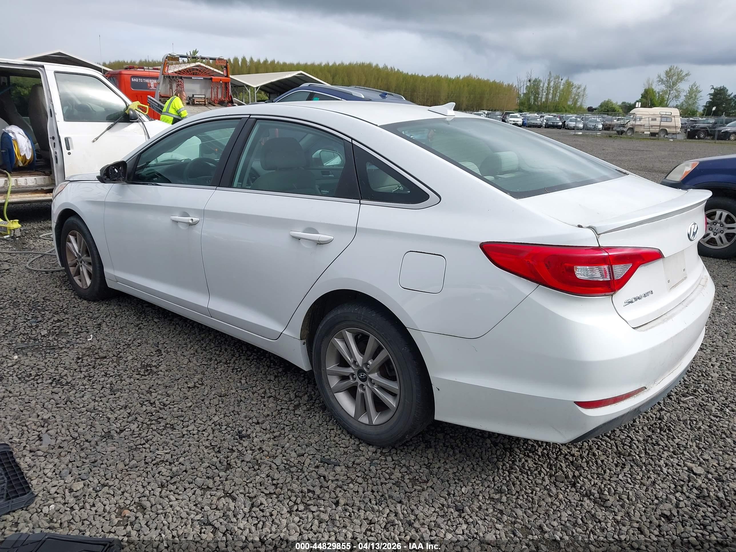 HYUNDAI SONATA image 3