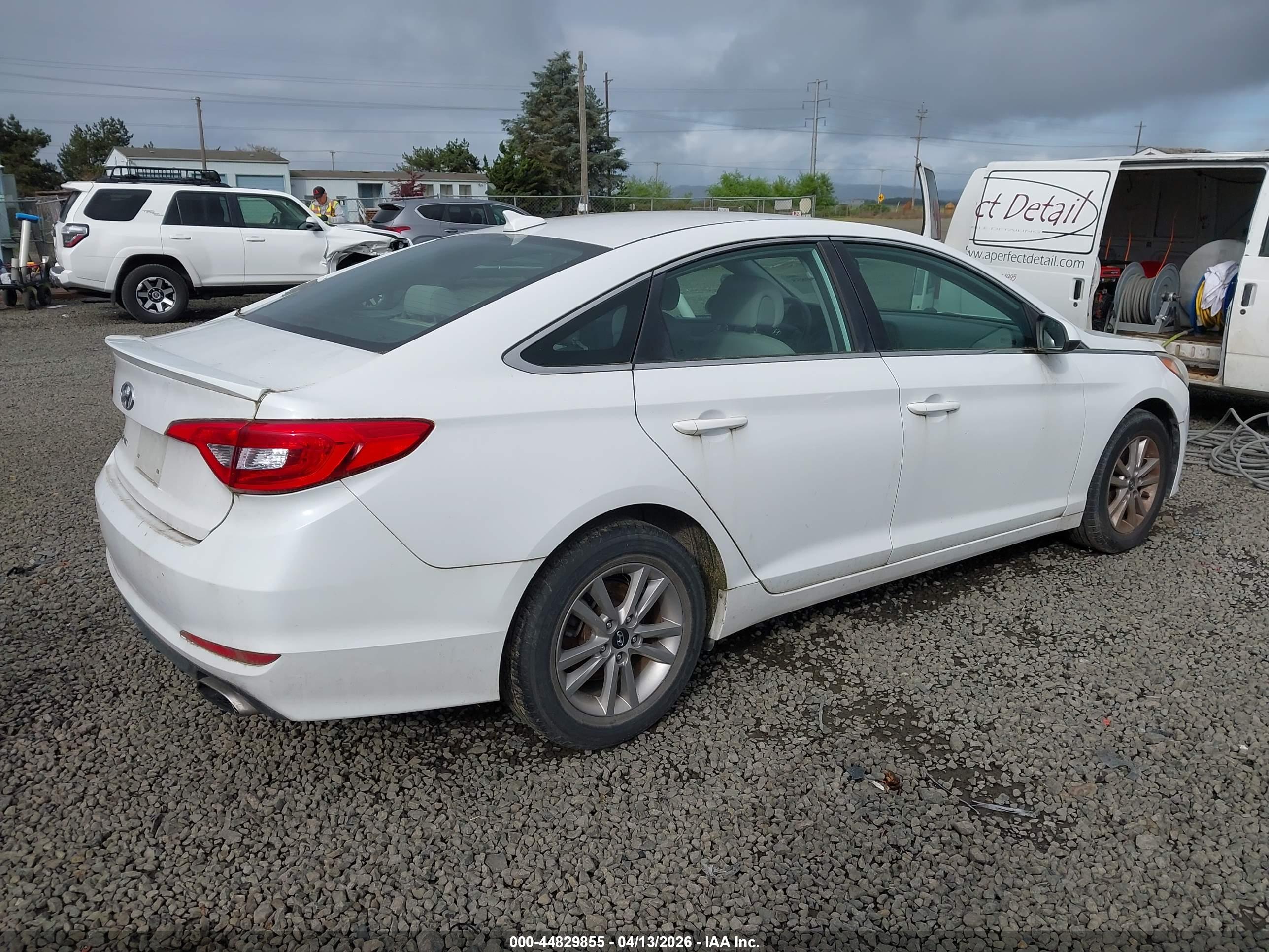 HYUNDAI SONATA image 4