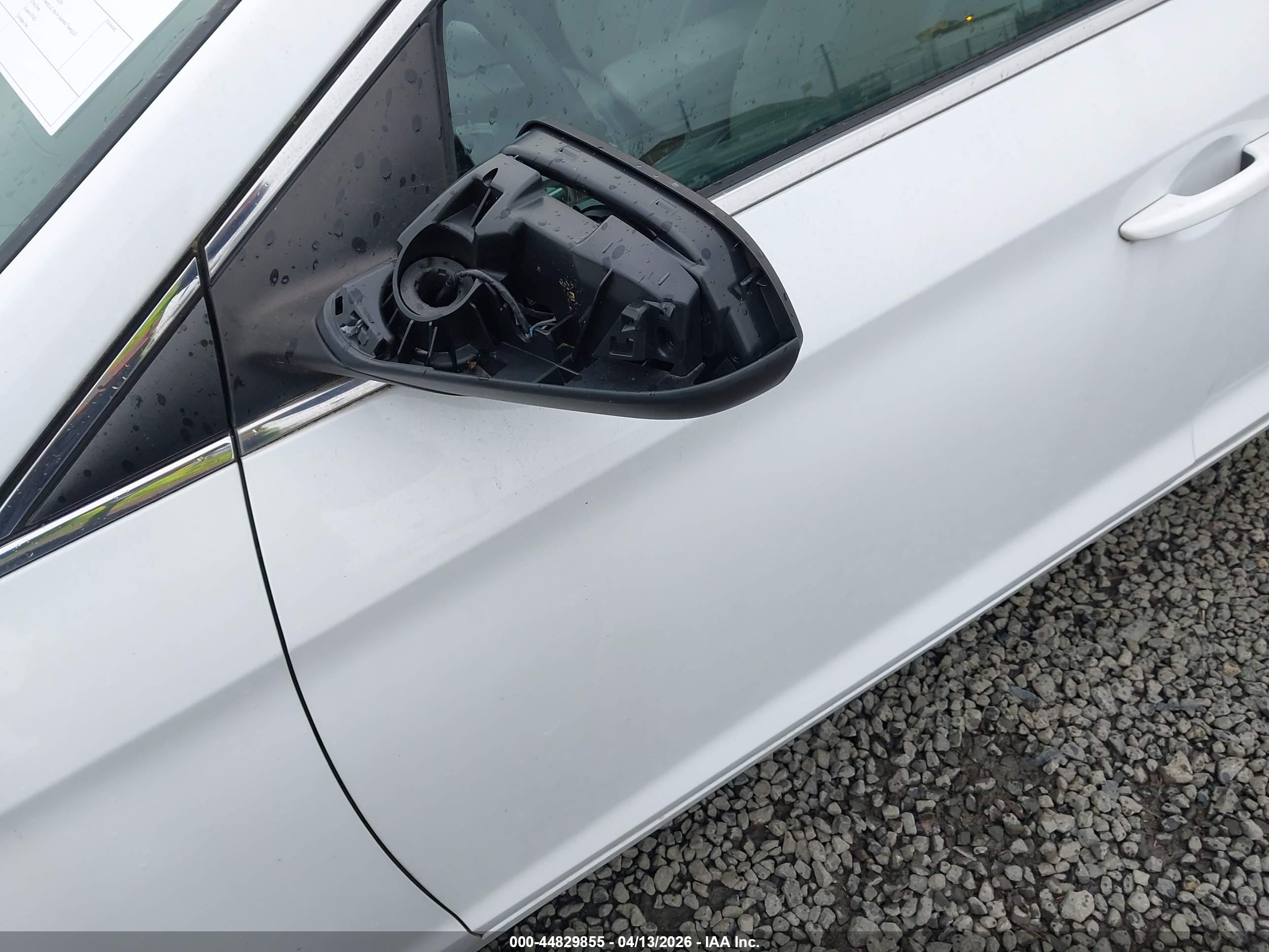 HYUNDAI SONATA image 6