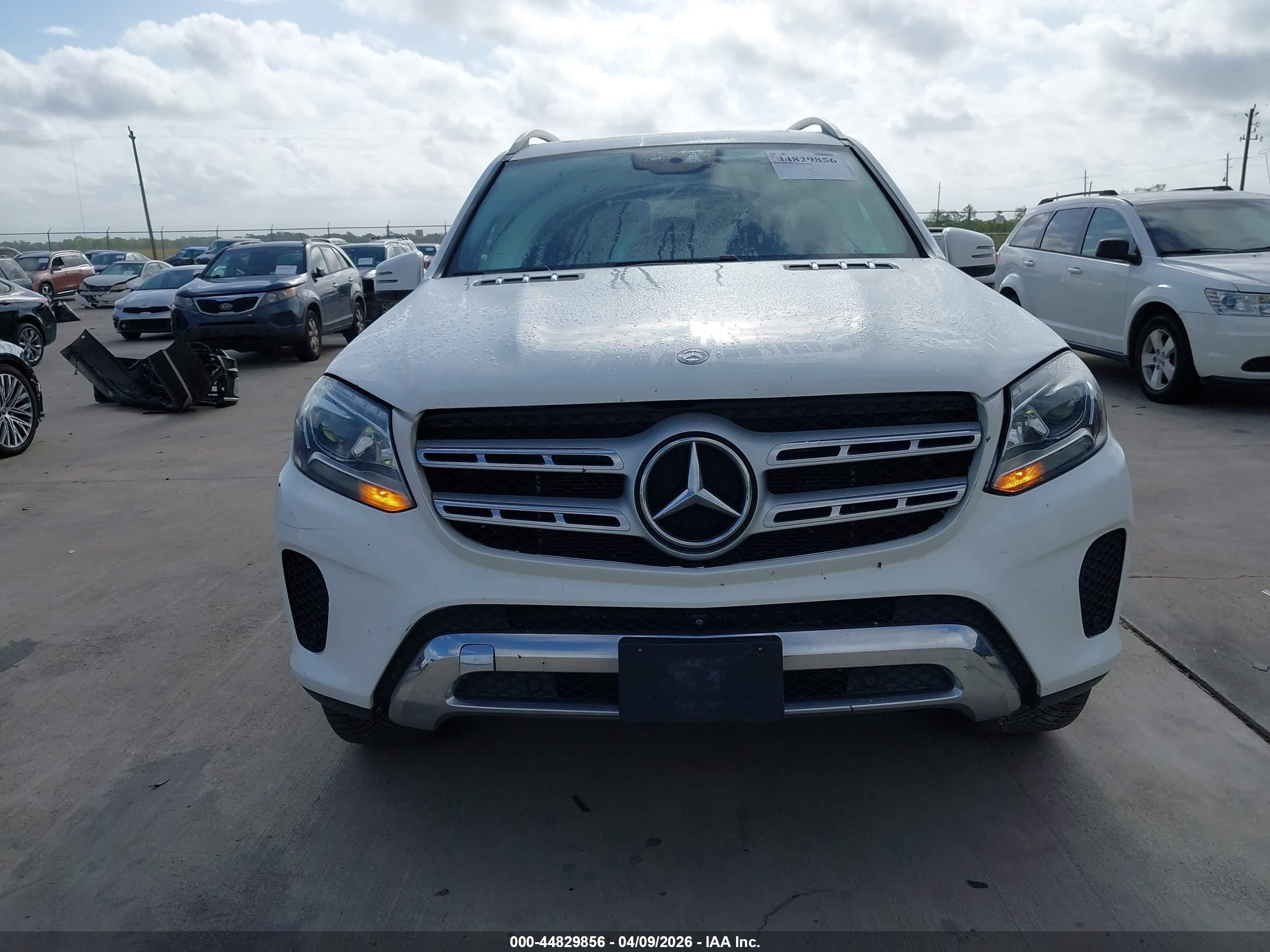 MERCEDES-BENZ GLS image 6