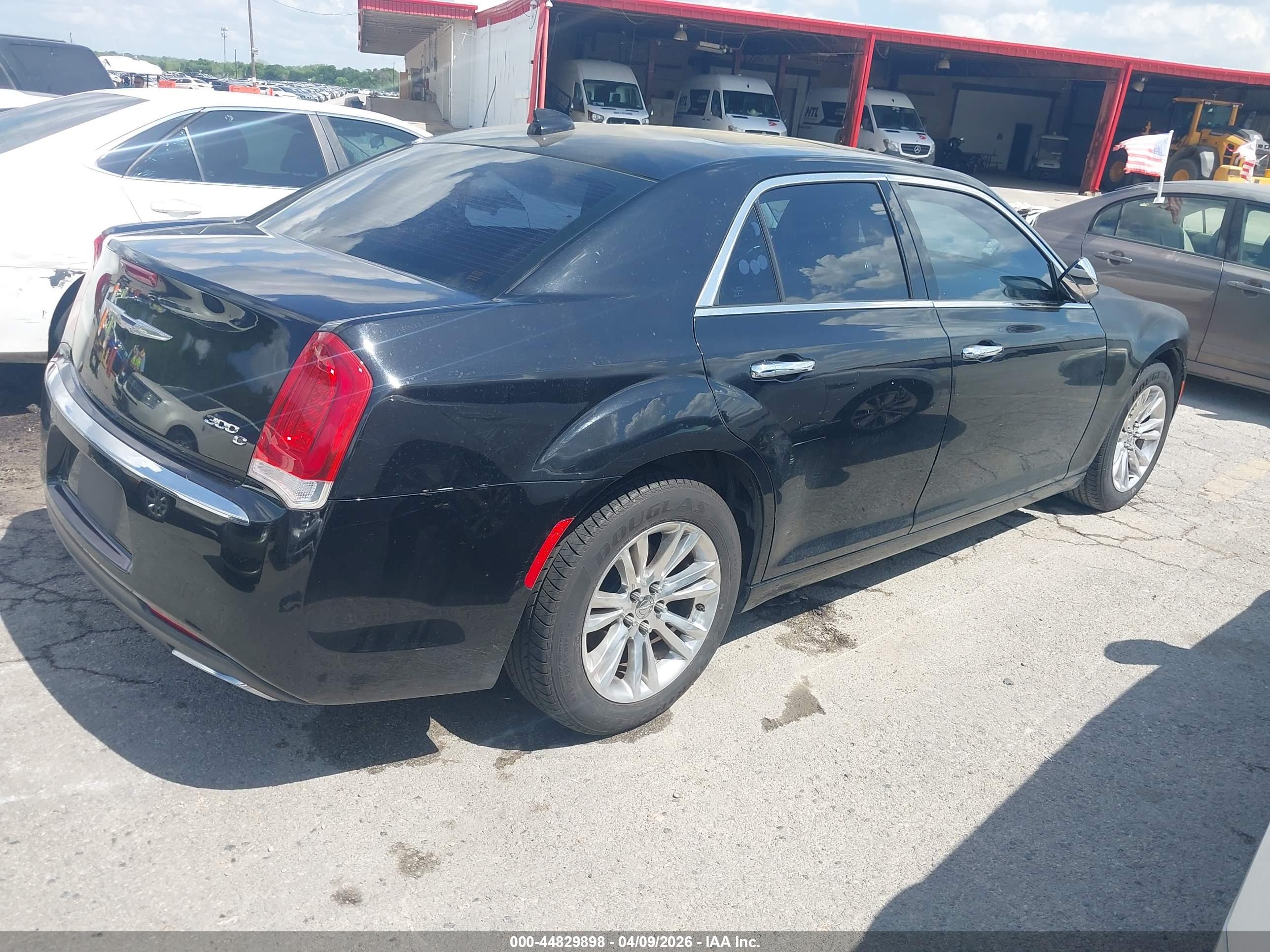 CHRYSLER 300C image 4