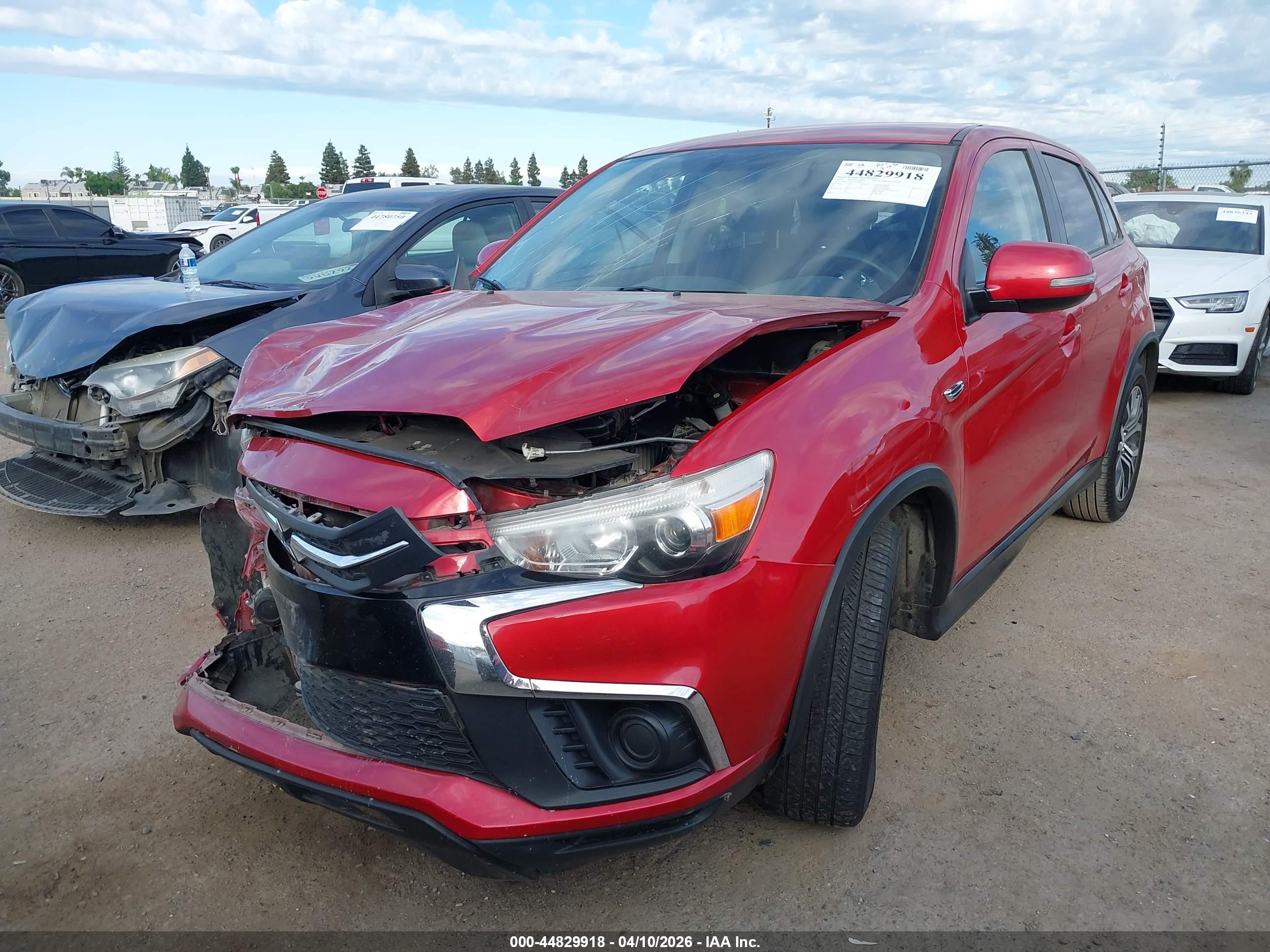 MITSUBISHI OUTLANDER image 2