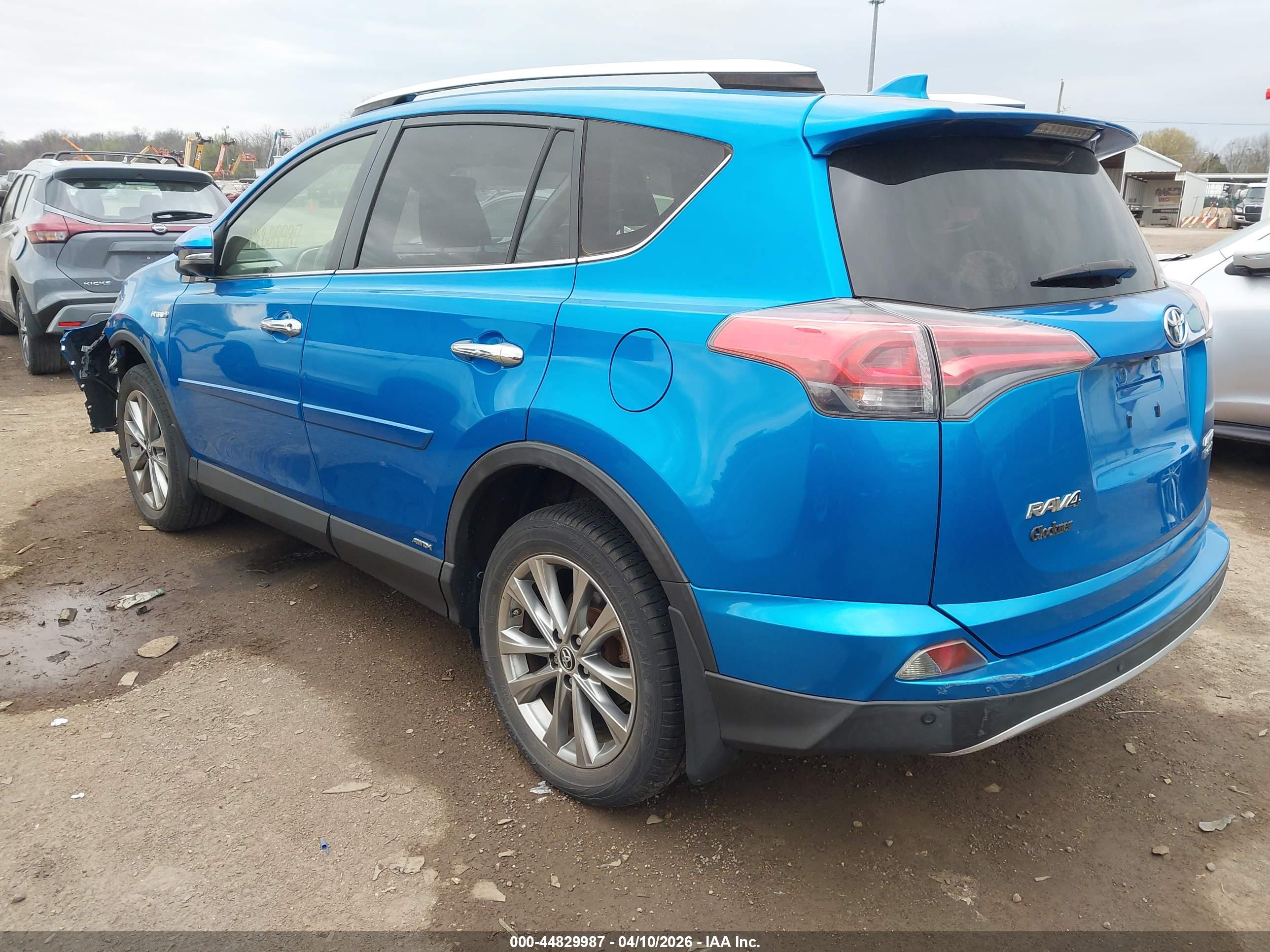 TOYOTA RAV4 image 3