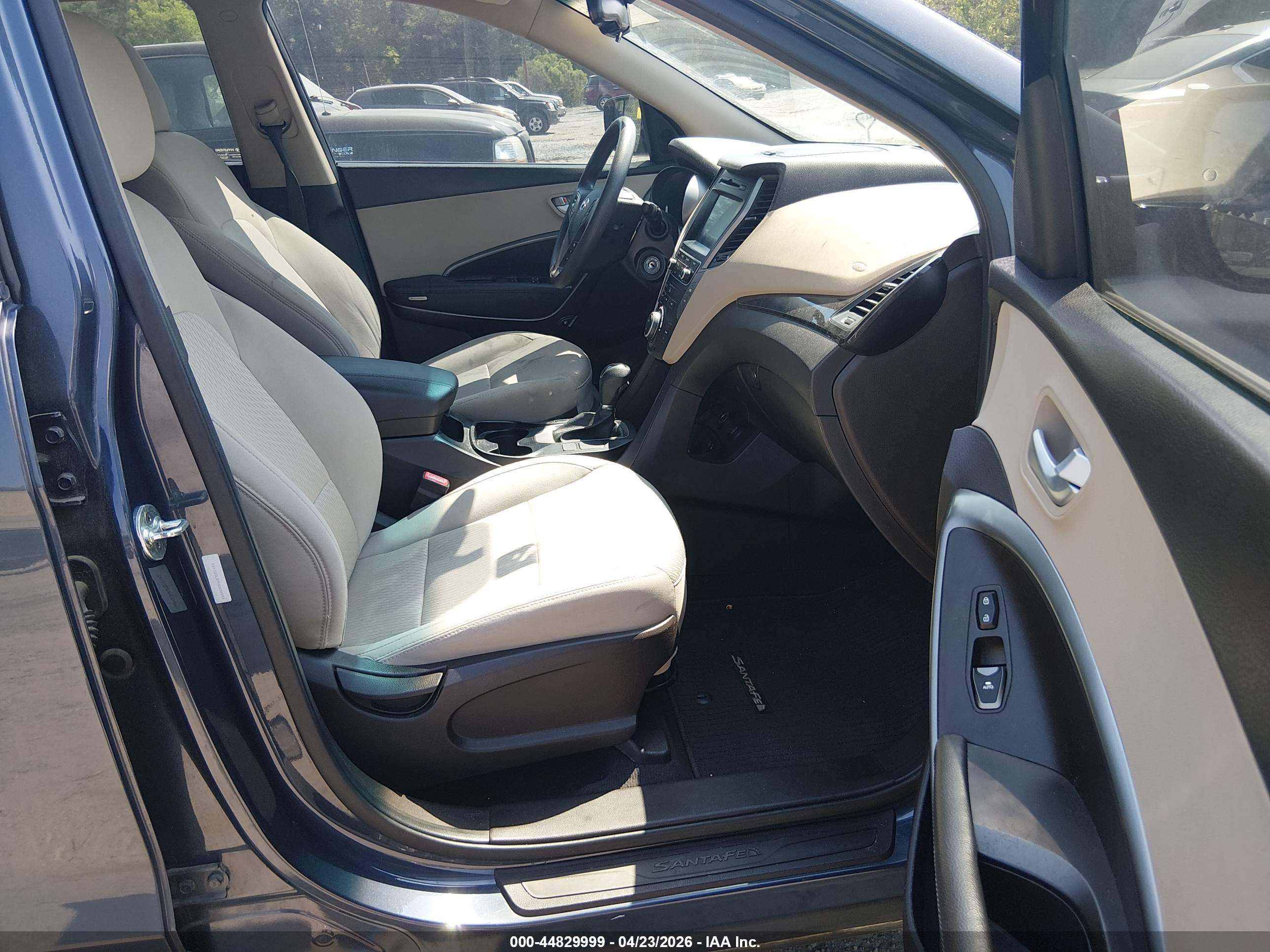 HYUNDAI SANTA image 5
