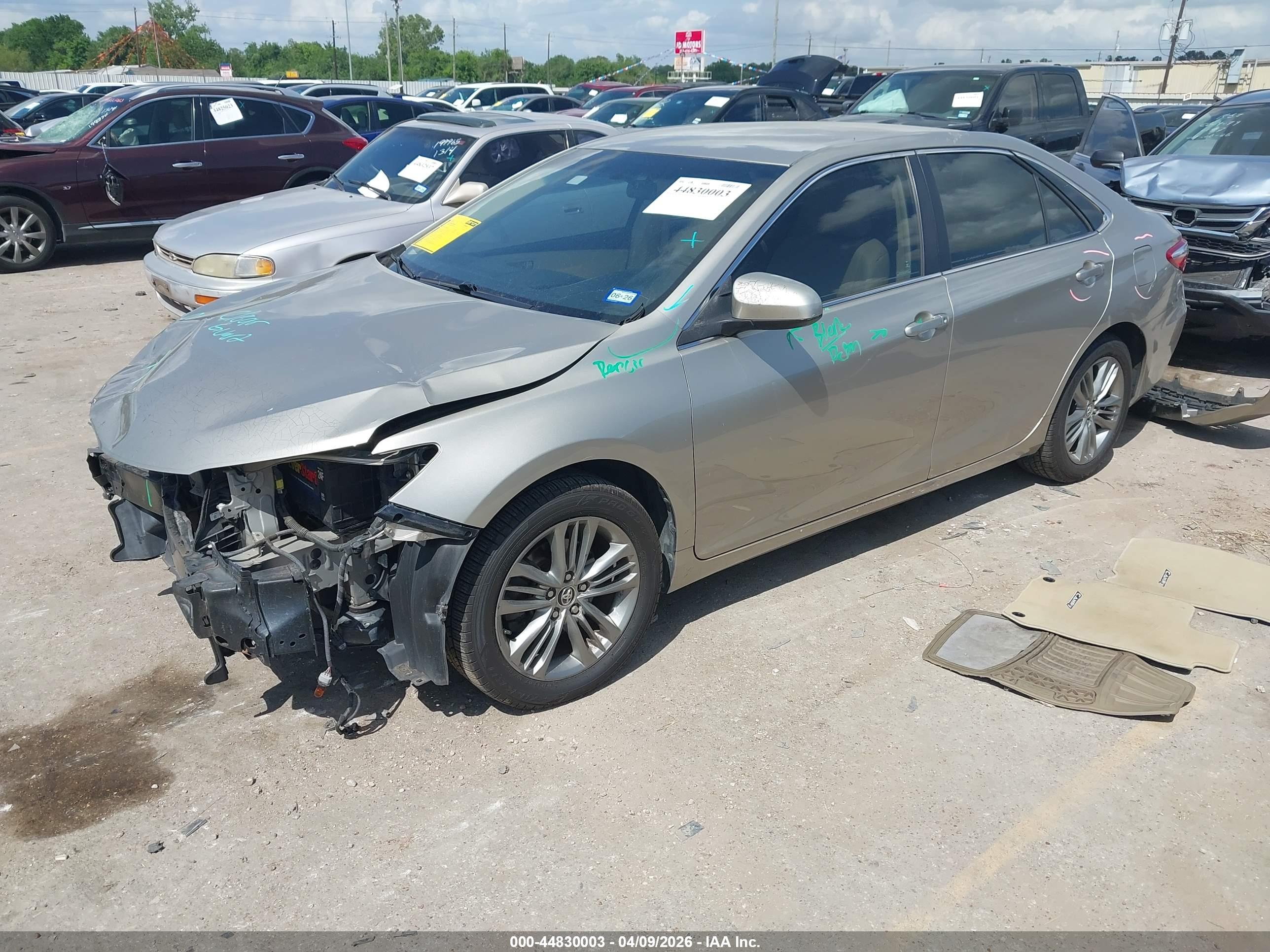 TOYOTA CAMRY image 2