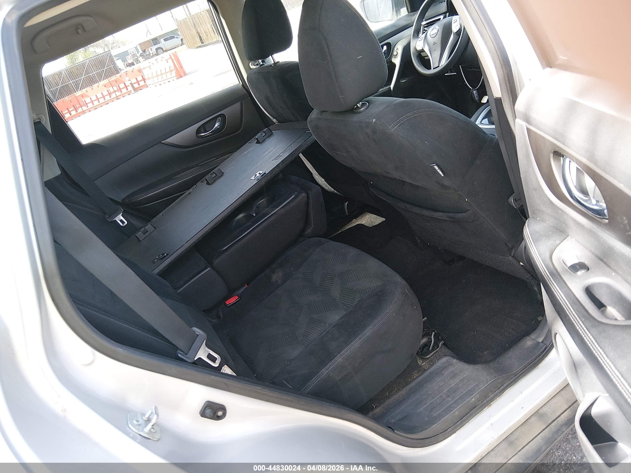 NISSAN ROGUE image 8