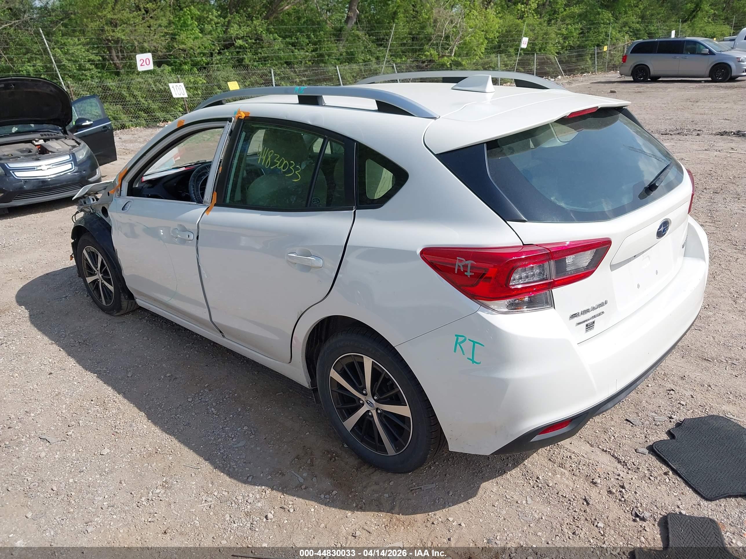 SUBARU IMPREZA image 3