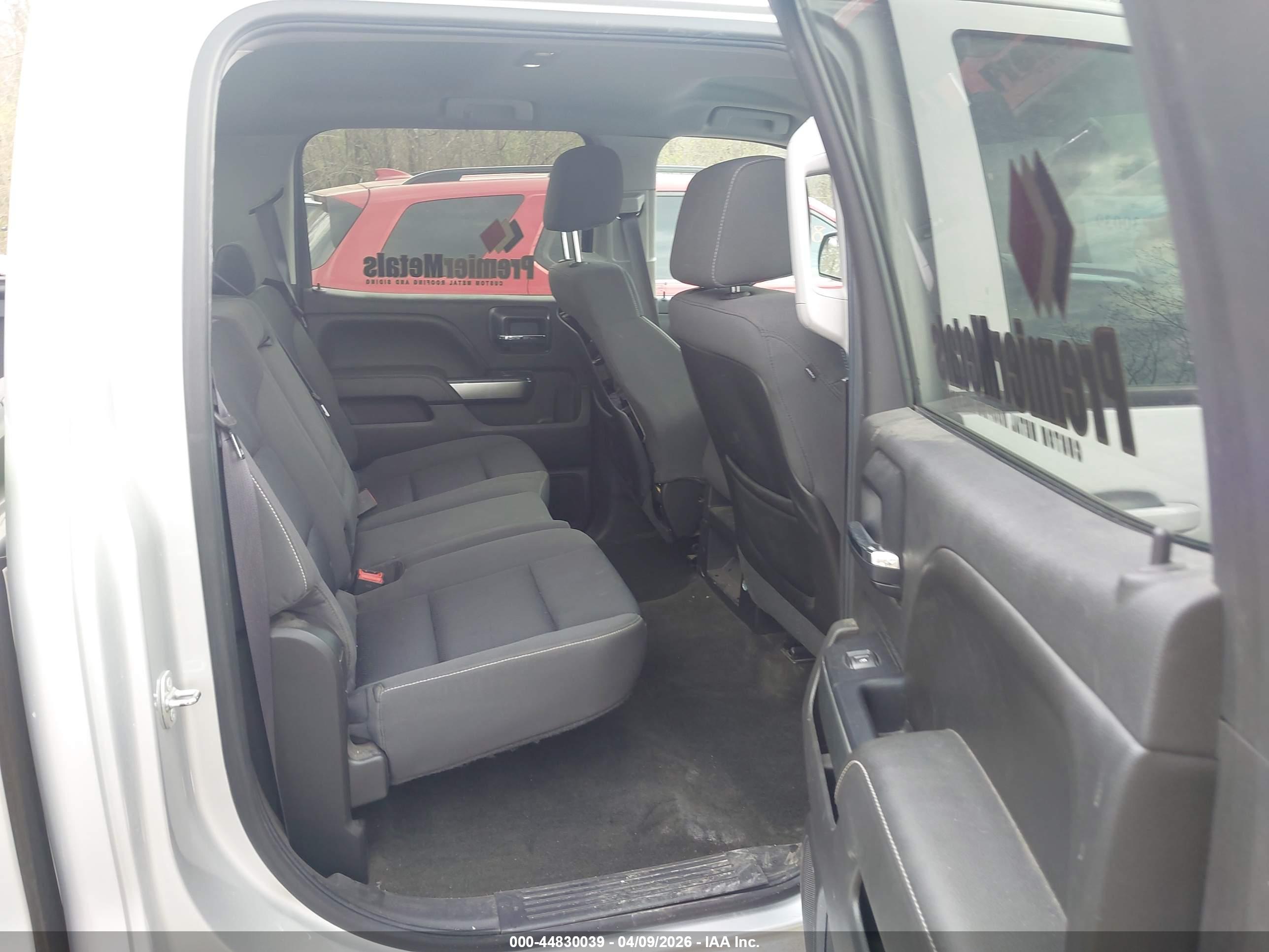 CHEVROLET SILVERADO image 8