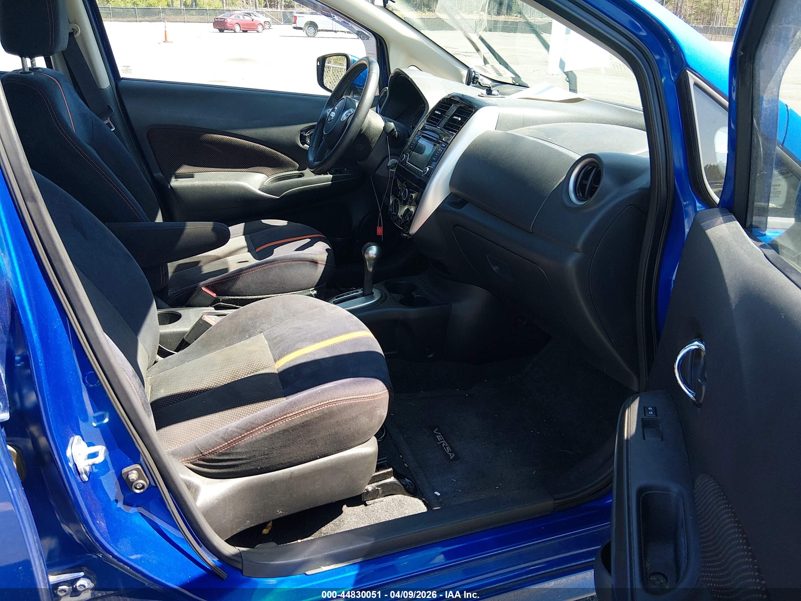 NISSAN VERSA image 5