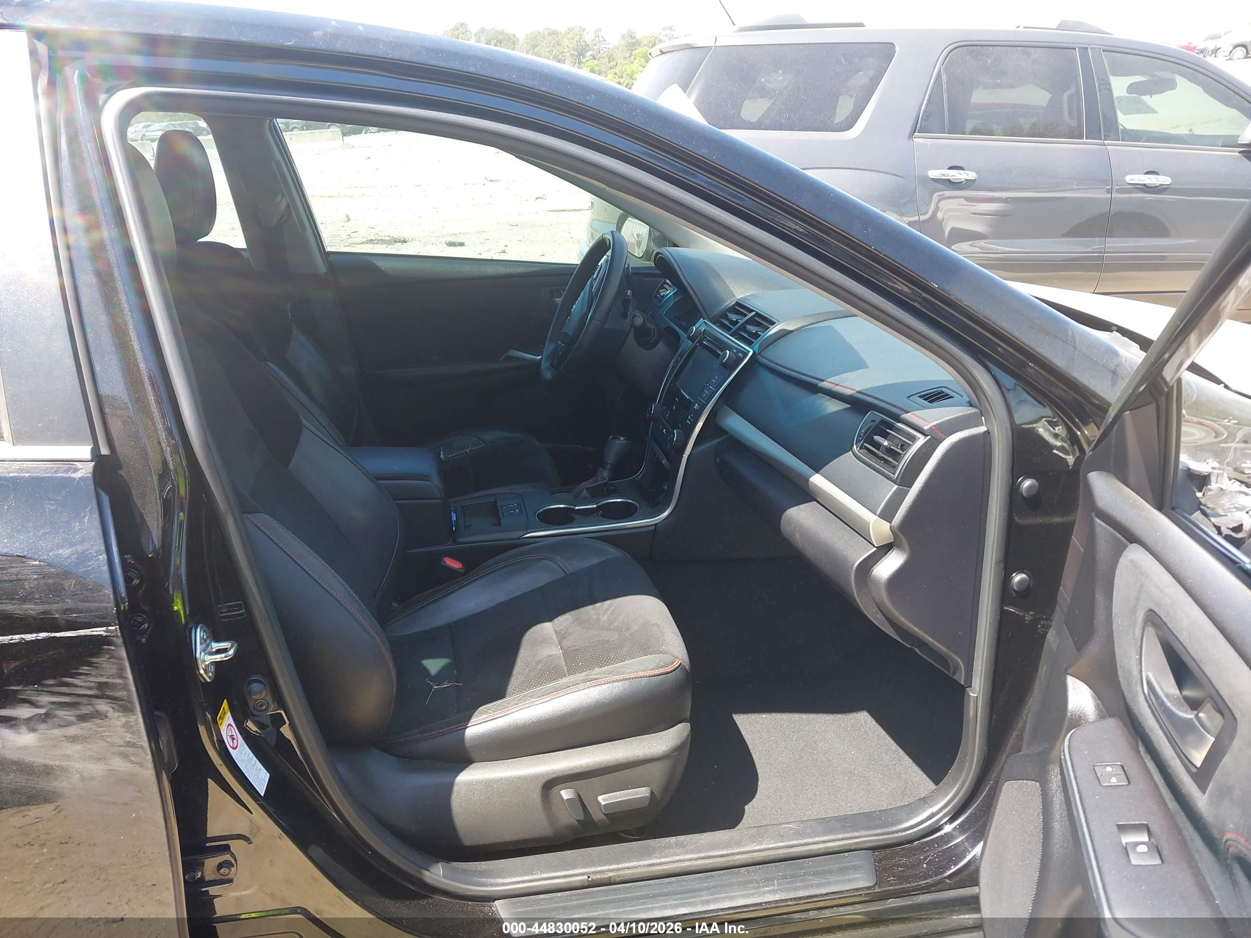 TOYOTA CAMRY image 5