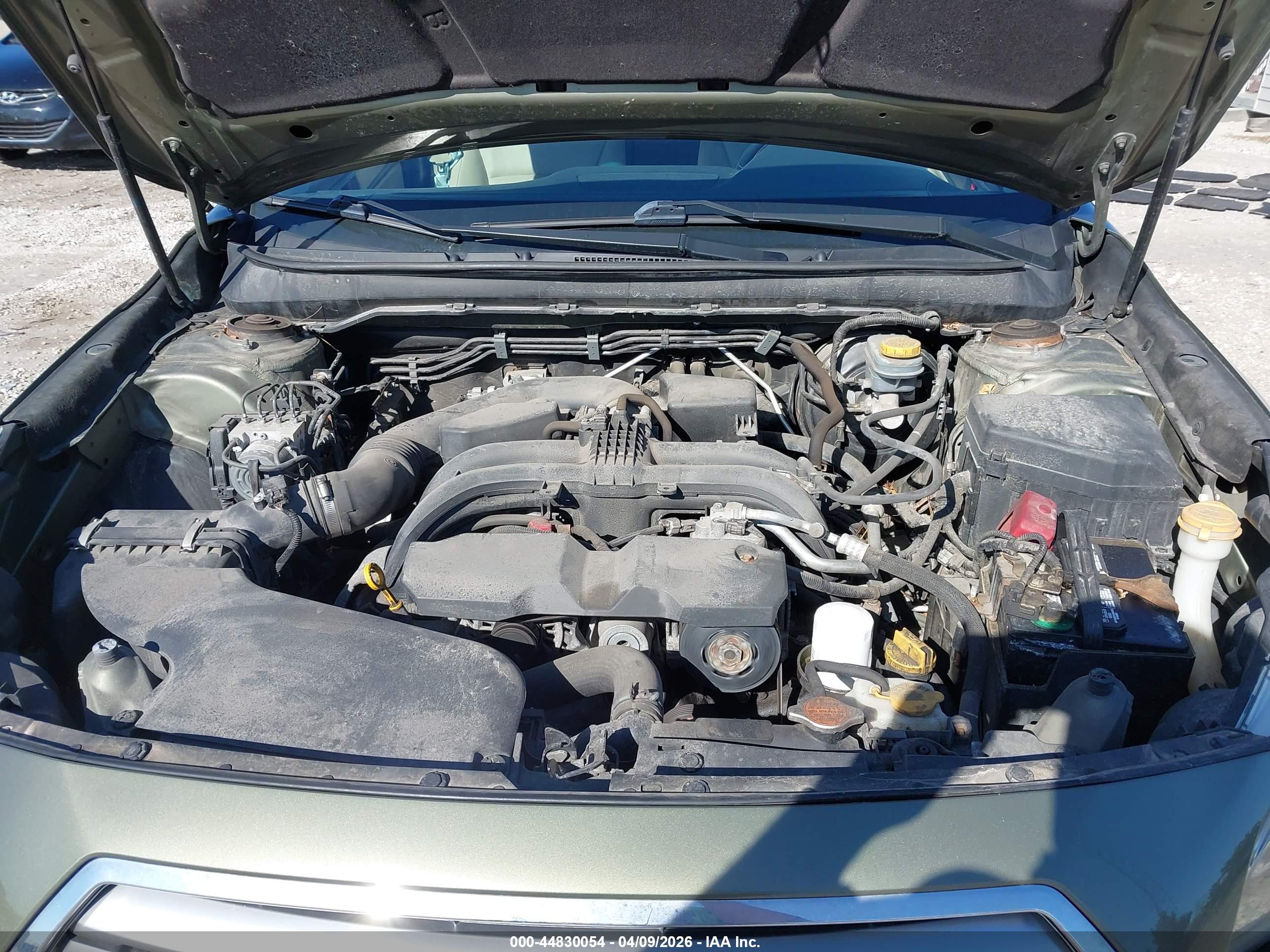 SUBARU OUTBACK image 10
