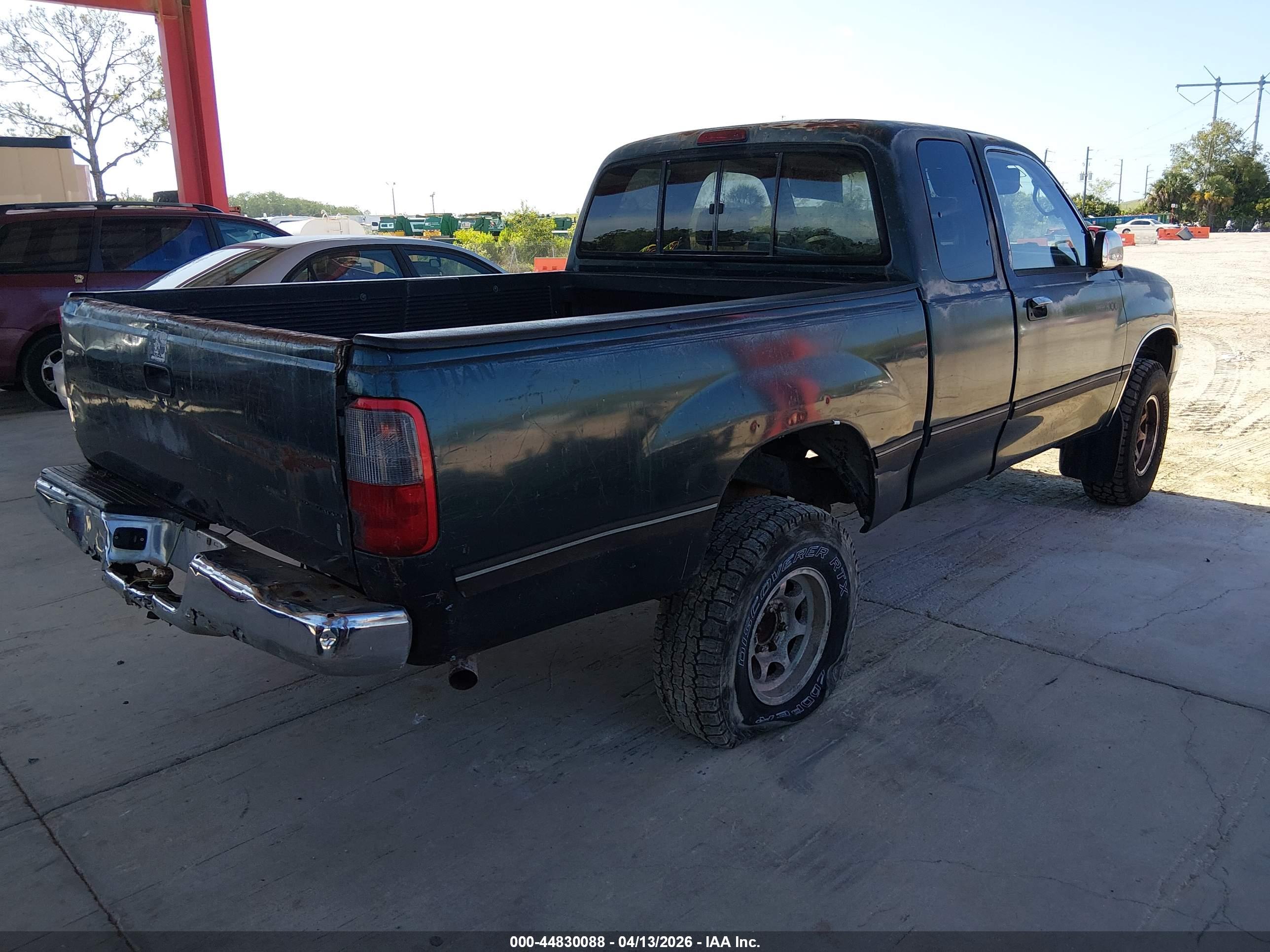 TOYOTA T100 image 4