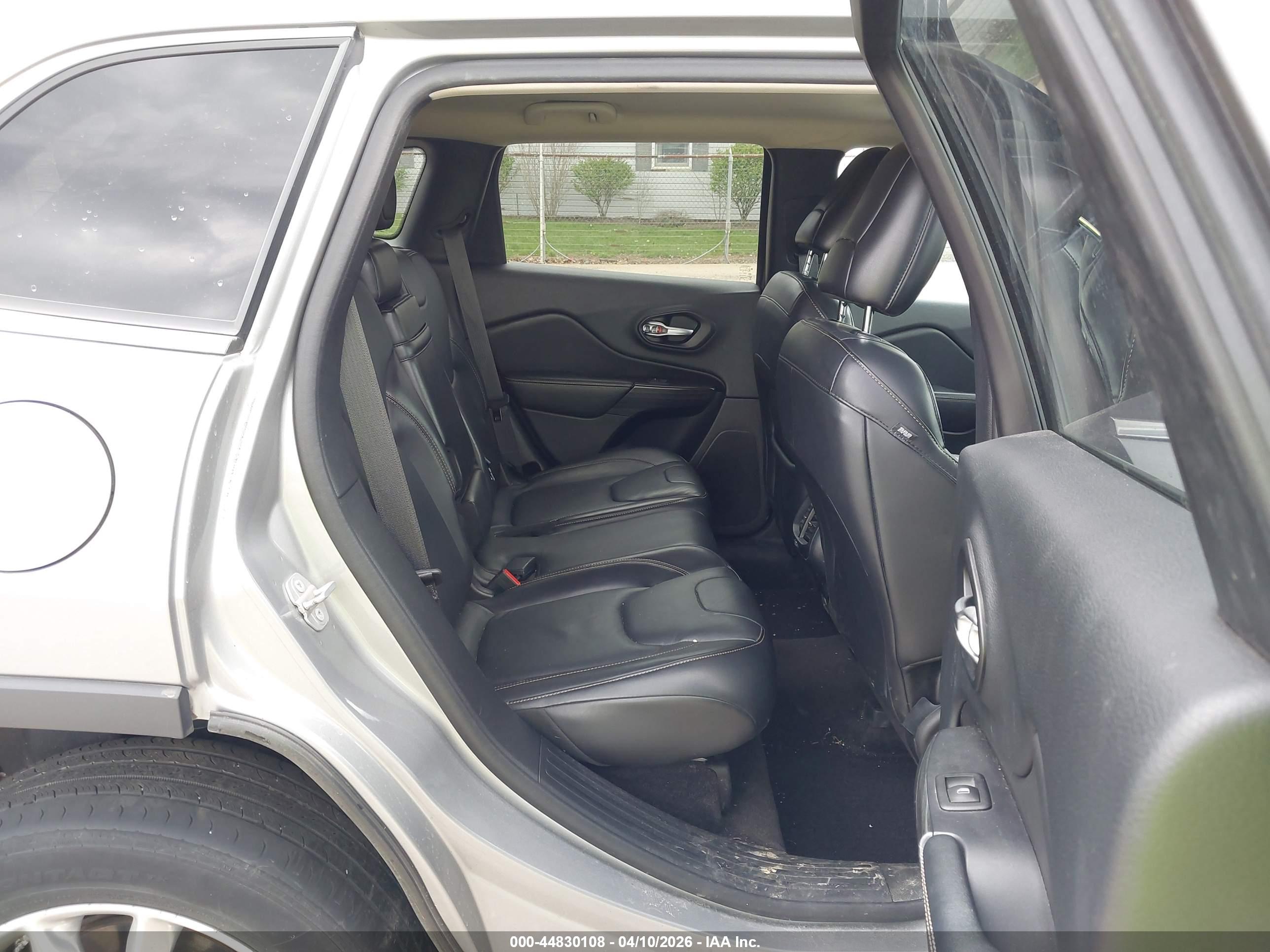 JEEP CHEROKEE image 8