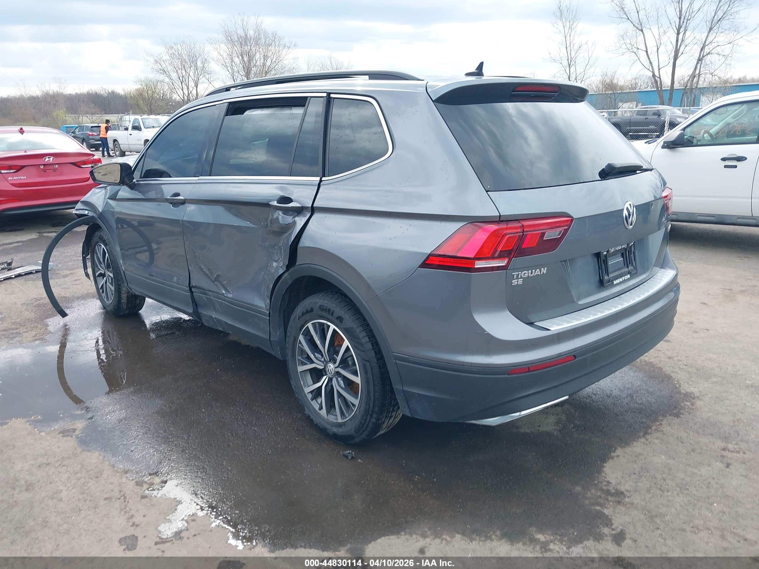 VOLKSWAGEN TIGUAN image 3
