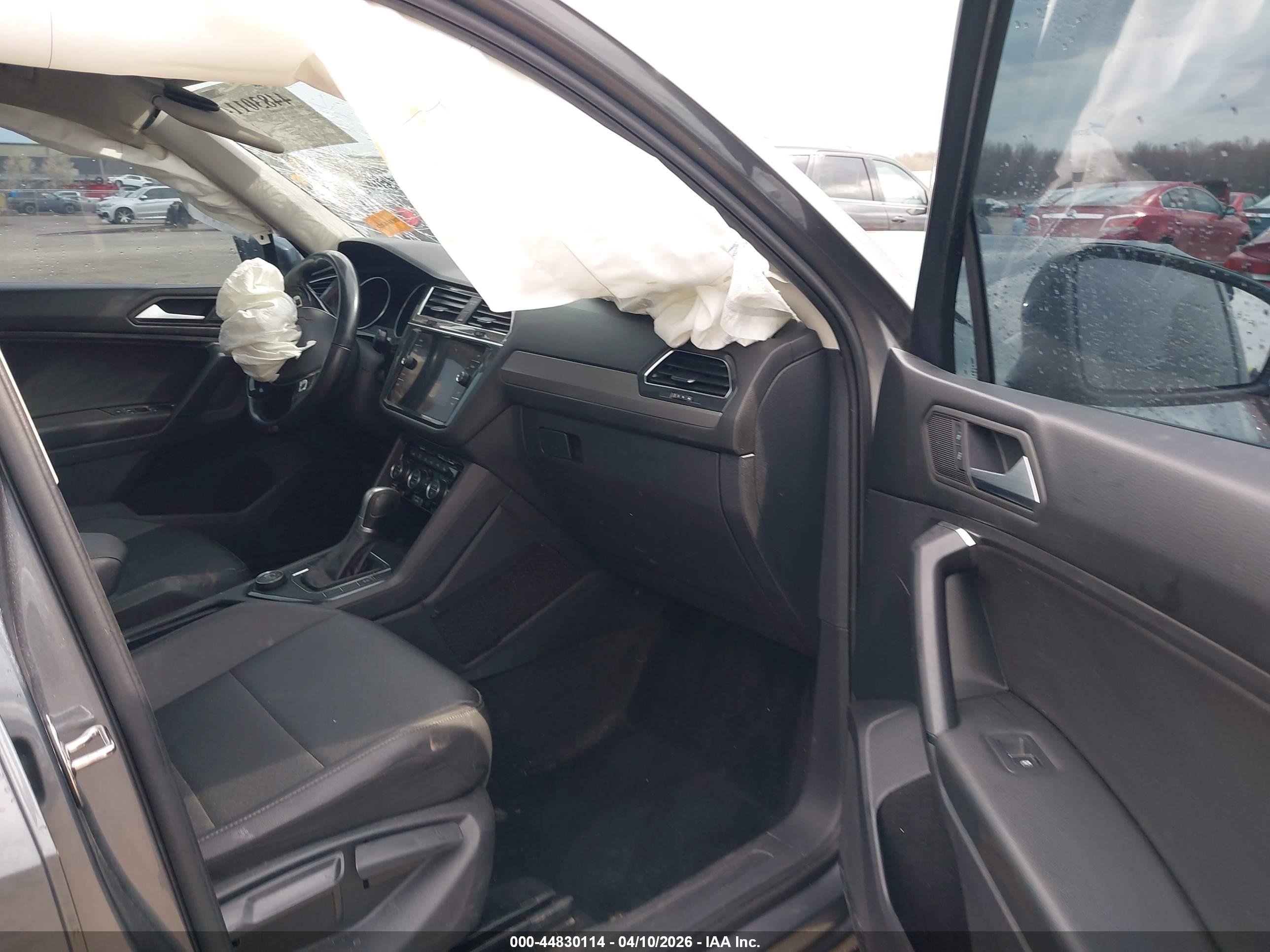 VOLKSWAGEN TIGUAN image 5