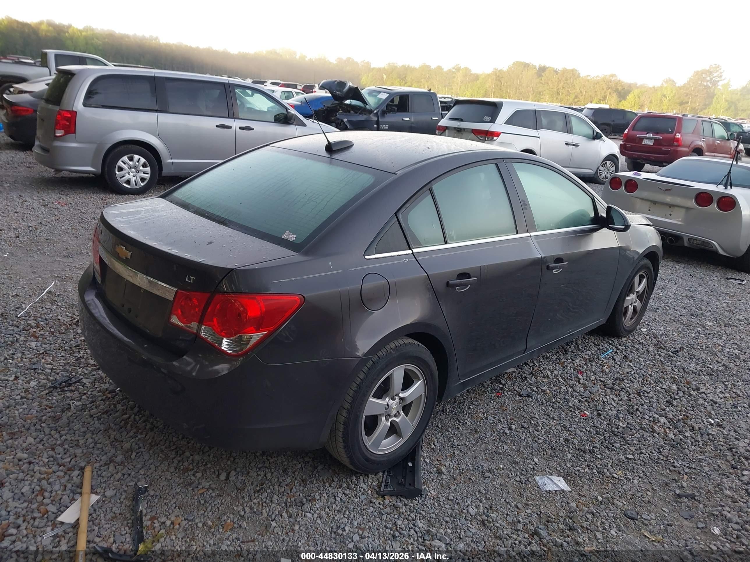CHEVROLET CRUZE image 4