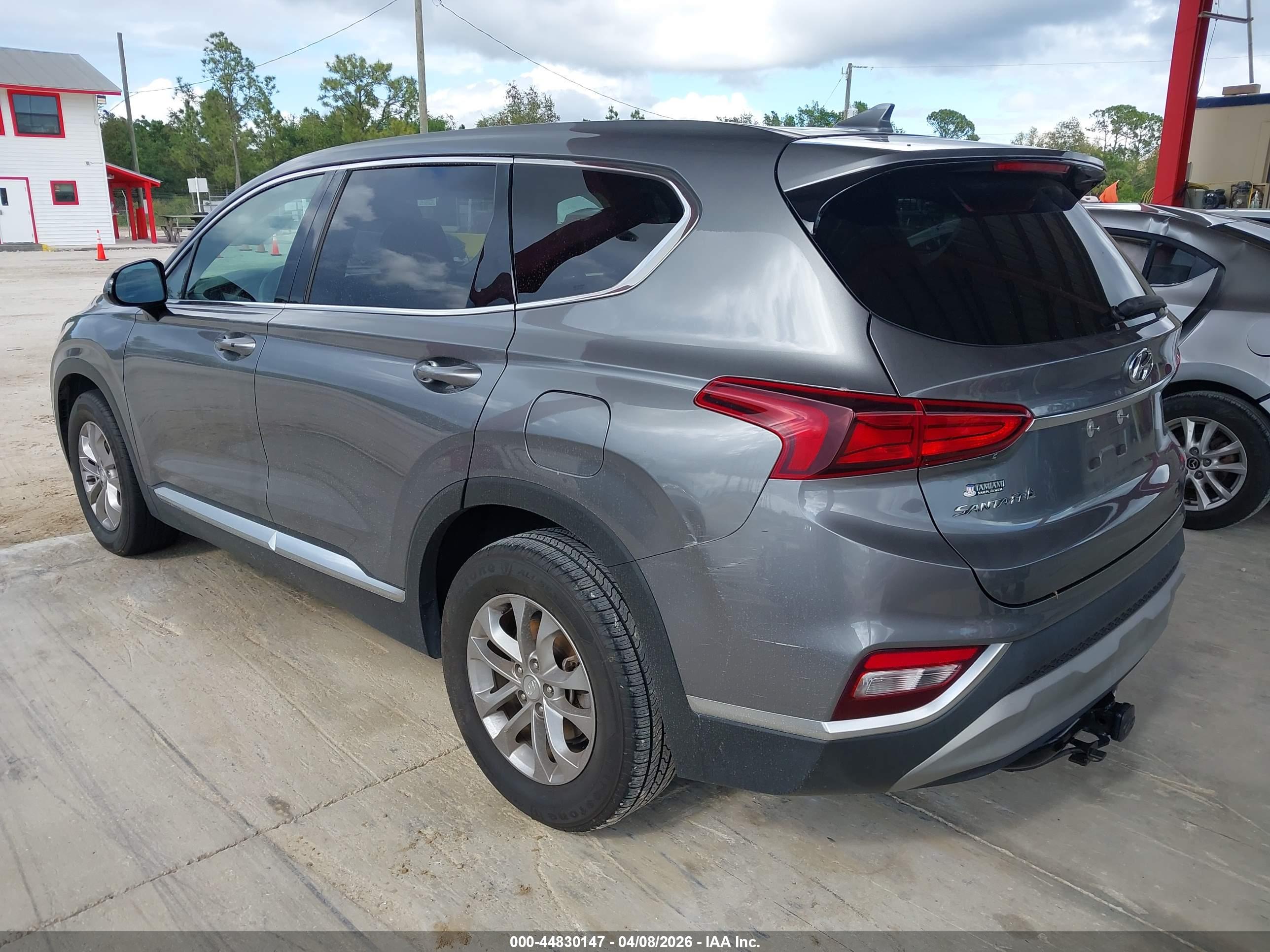 HYUNDAI SANTA image 3