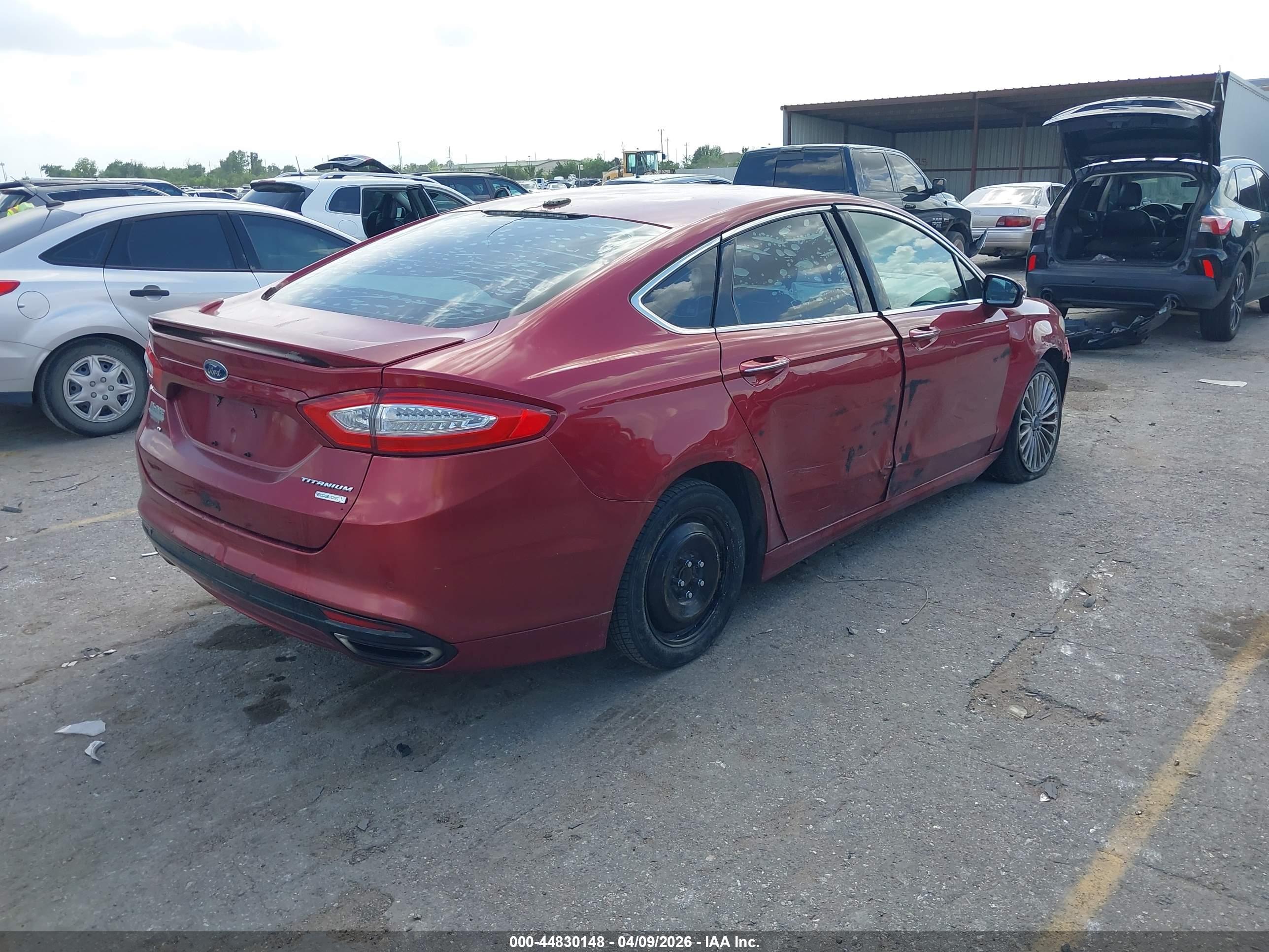 FORD FUSION image 4
