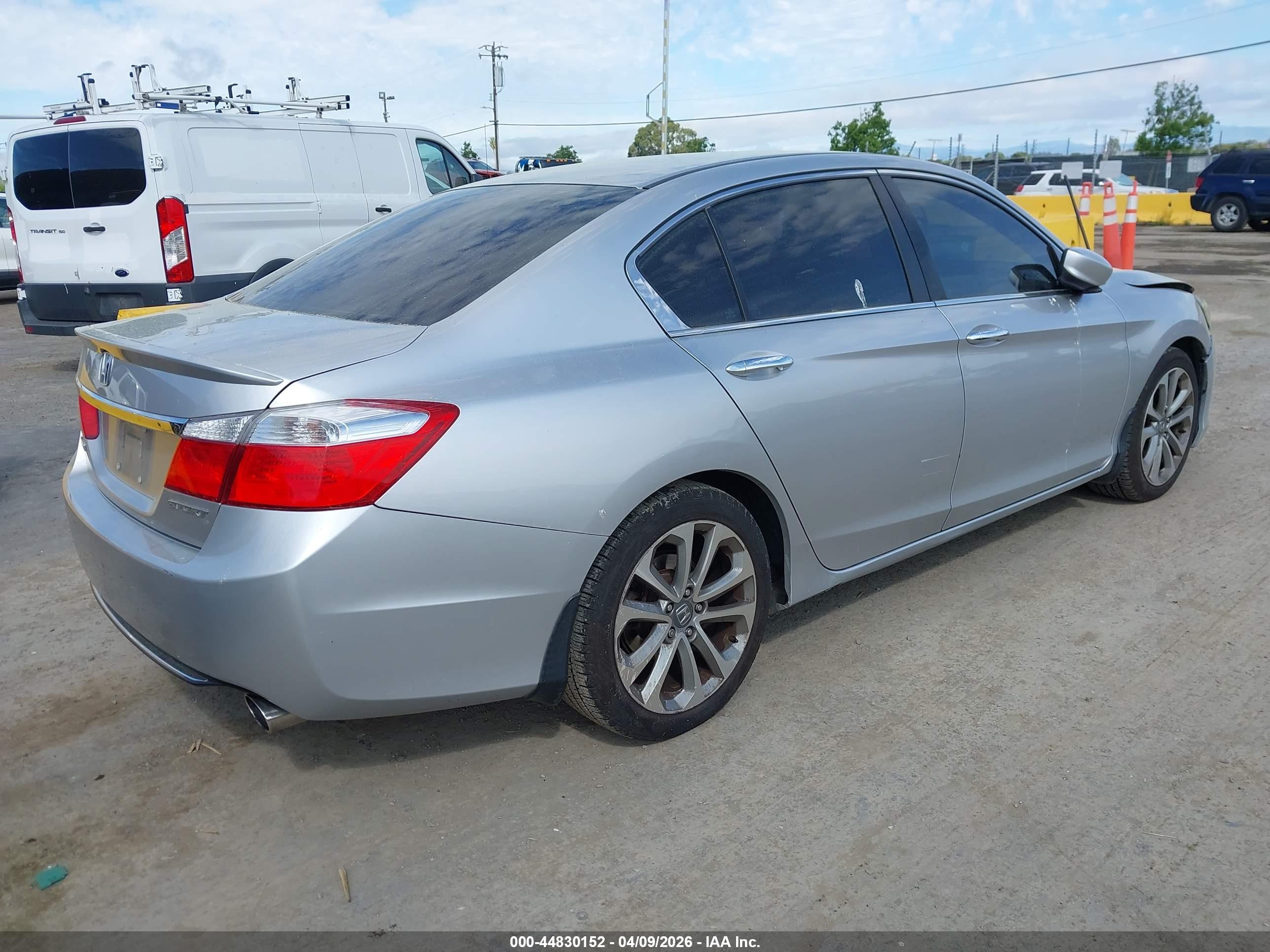 HONDA ACCORD image 4