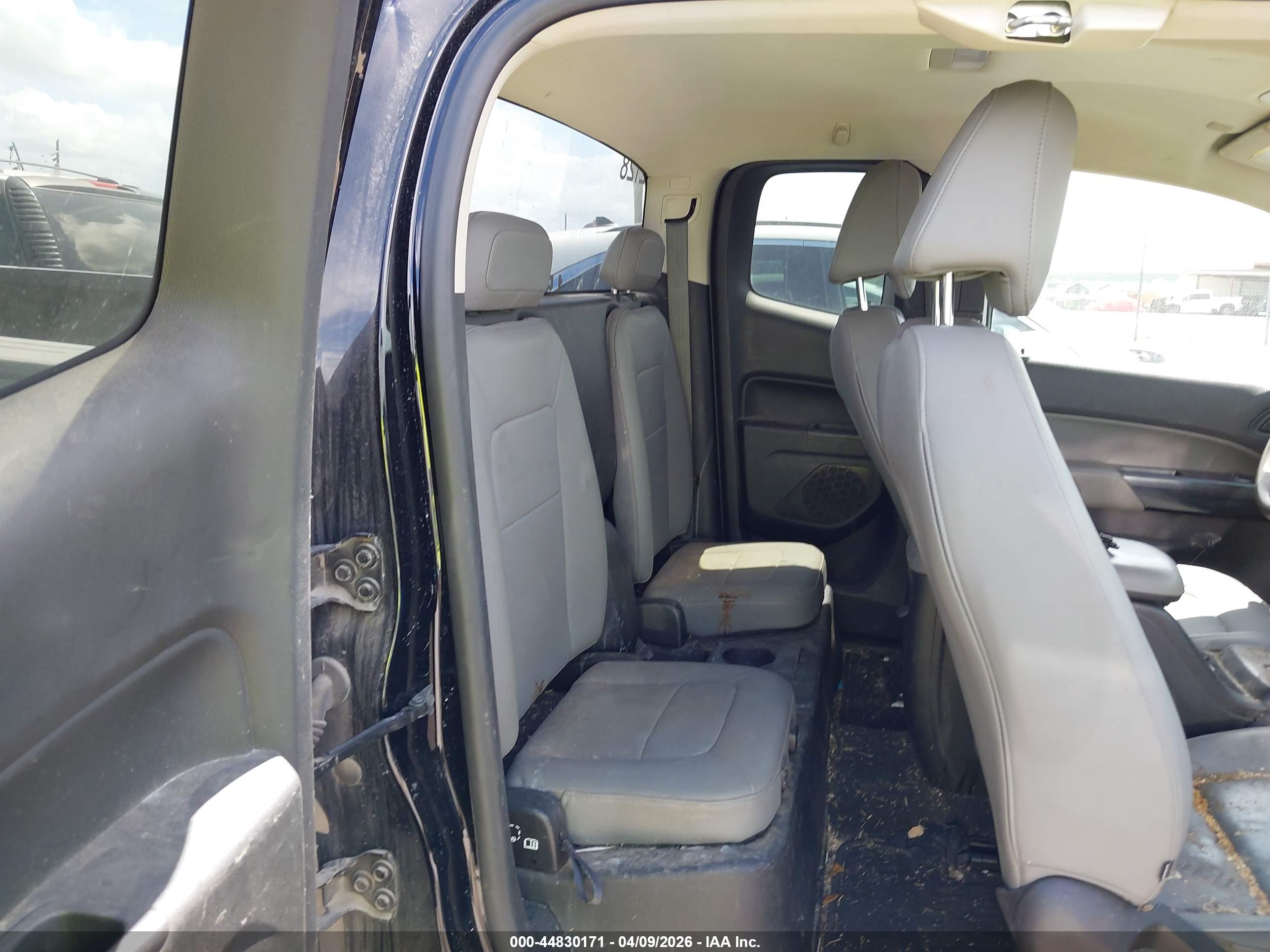 CHEVROLET COLORADO image 8